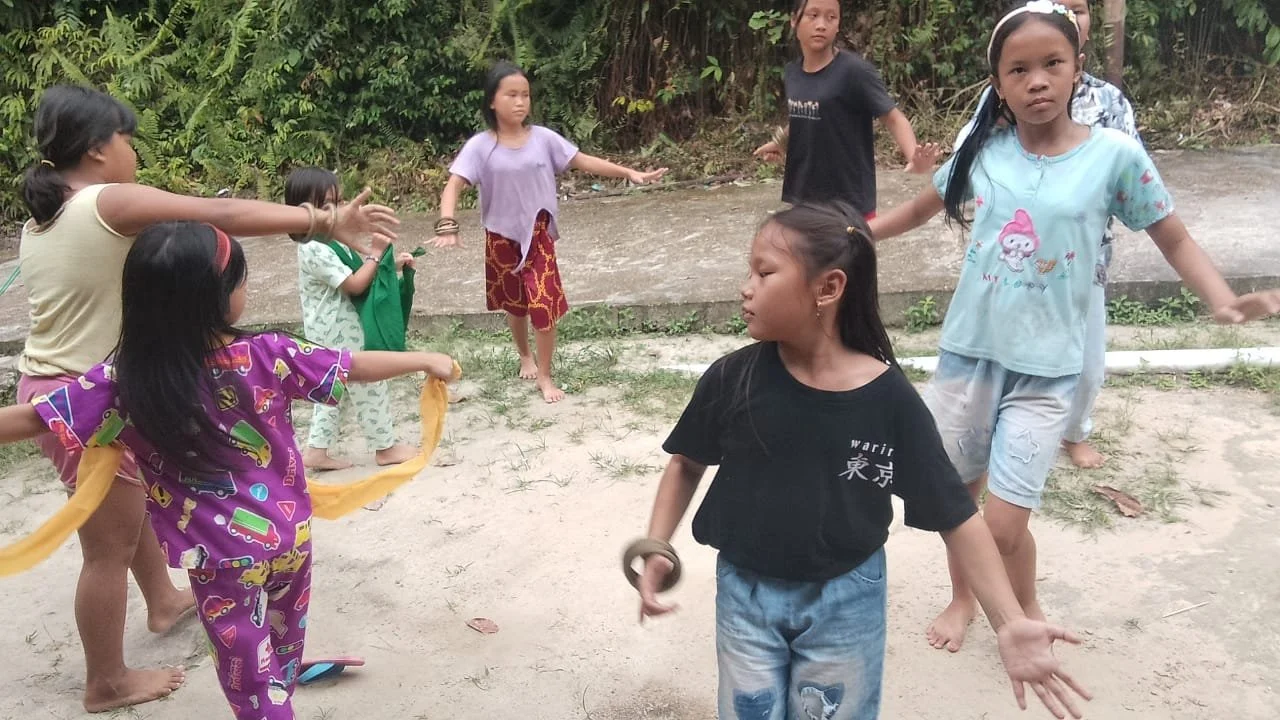 Learning Bahalai Dance as An Expression of Gratitude