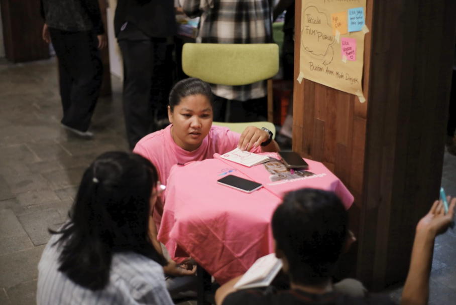 Weaving Knowledge, Mending the Web