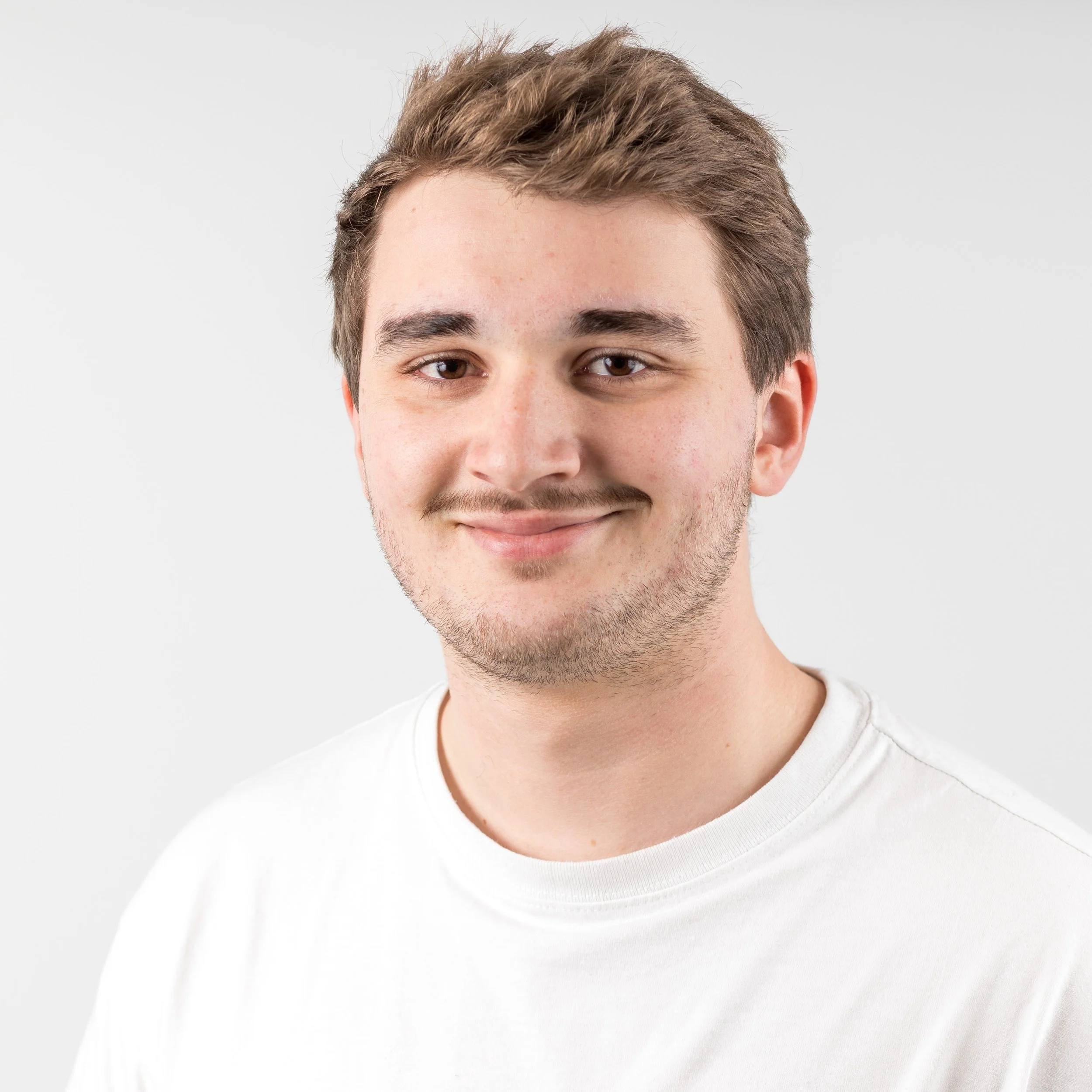   Thibault Benahmed   Plasma Hydrodynamics  Theory and Simulations  