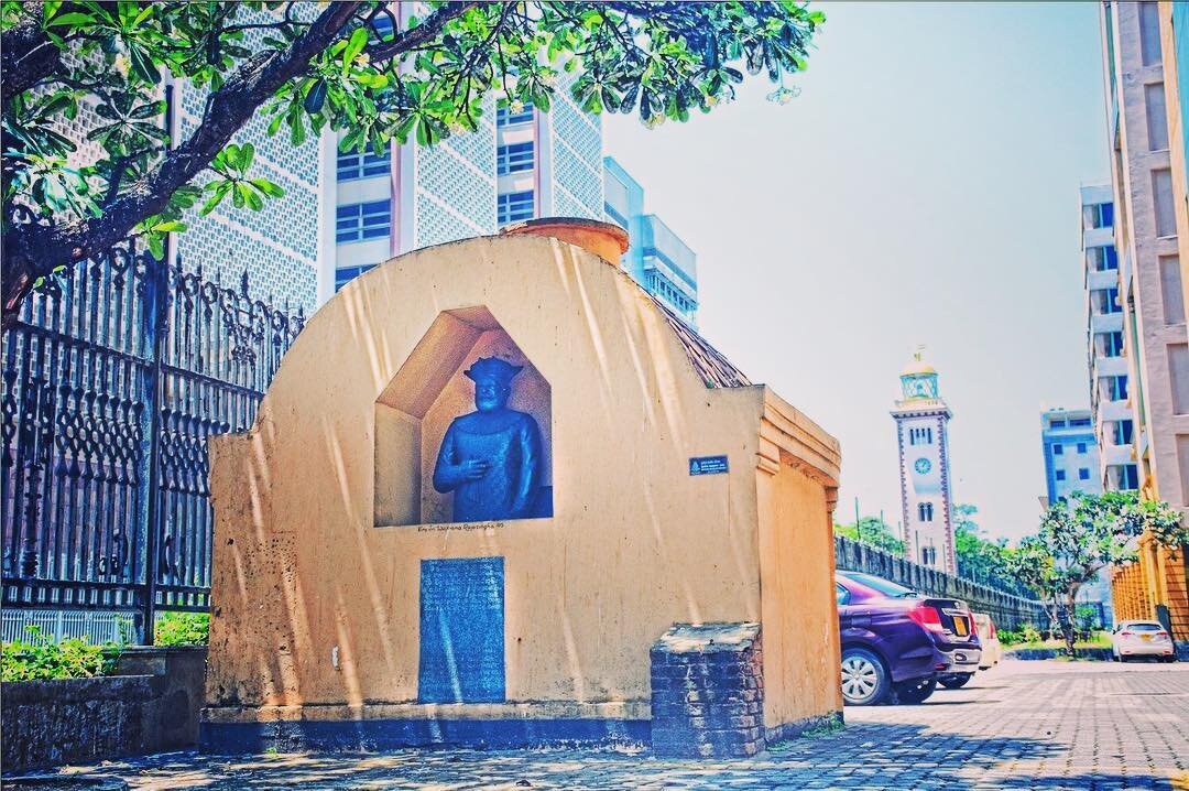 A defining piece of the history of Sri Lanka lies in the heart of Colombo!

The Last King's Jail Cell - Sri Vikrama Rajasinha

A brilliant read by YAMU! 
https://www.yamu.lk/place/the-last-kings-jail-cell/ #explorecolombo #heartofcolombo #colombowalk