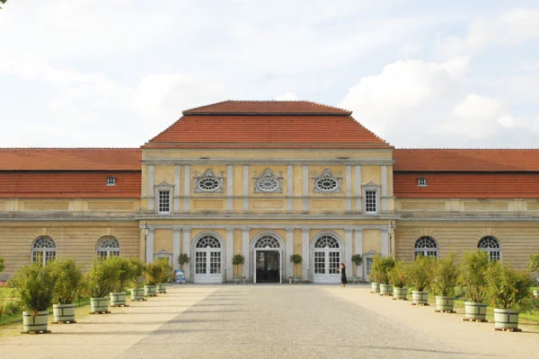 4-Große-Orangerie-Berlin_Ostflügel-Westflügel-Rotunde-1.jpg