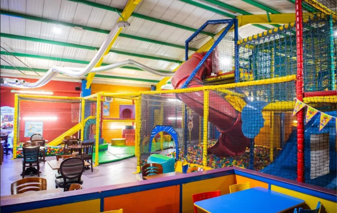 Winter Family Social - Unicorn Pub & Wacky Warehouse