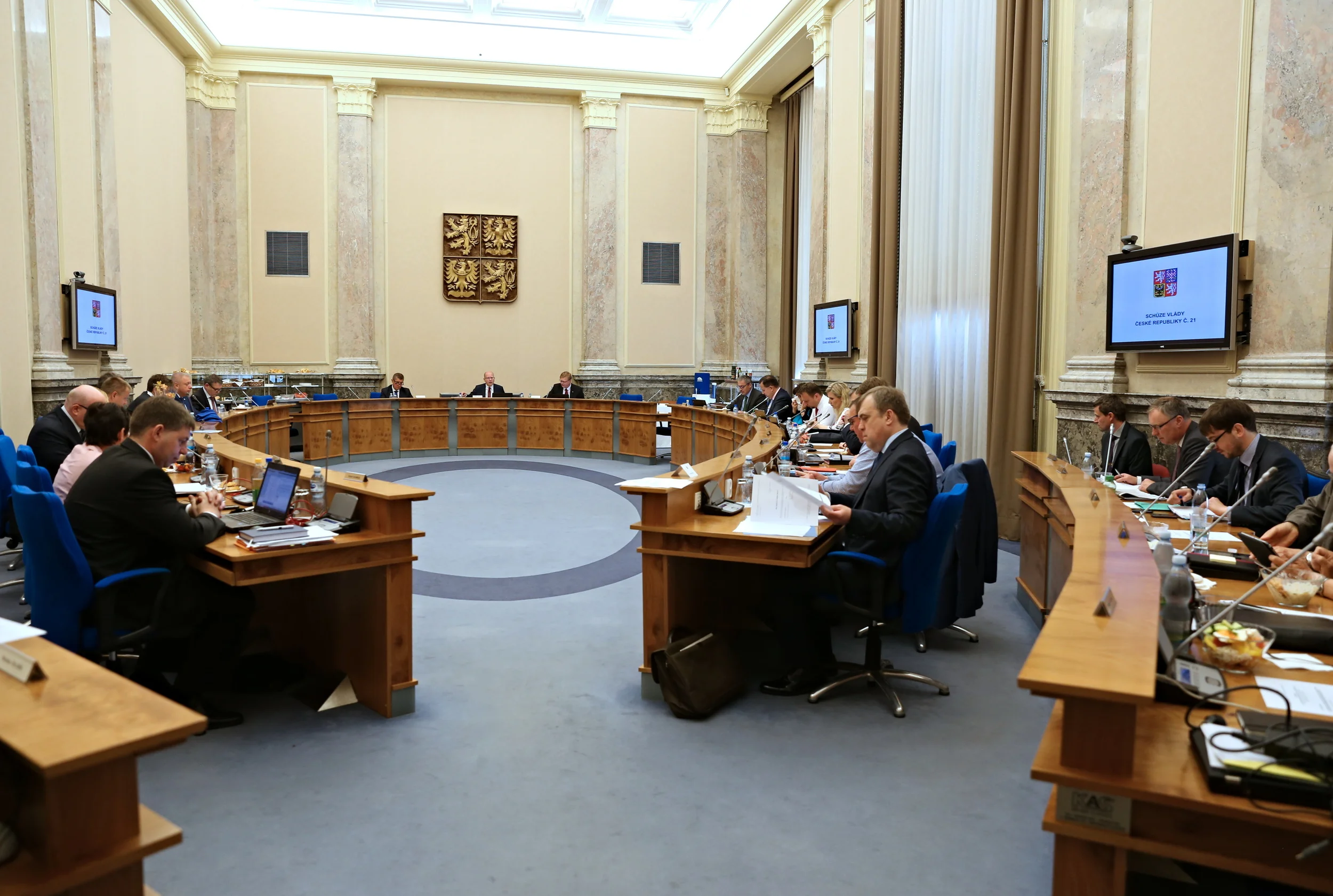 Rządowy projekt ustawy antynikotynowej trafił ponownie do Izby Poselskiej