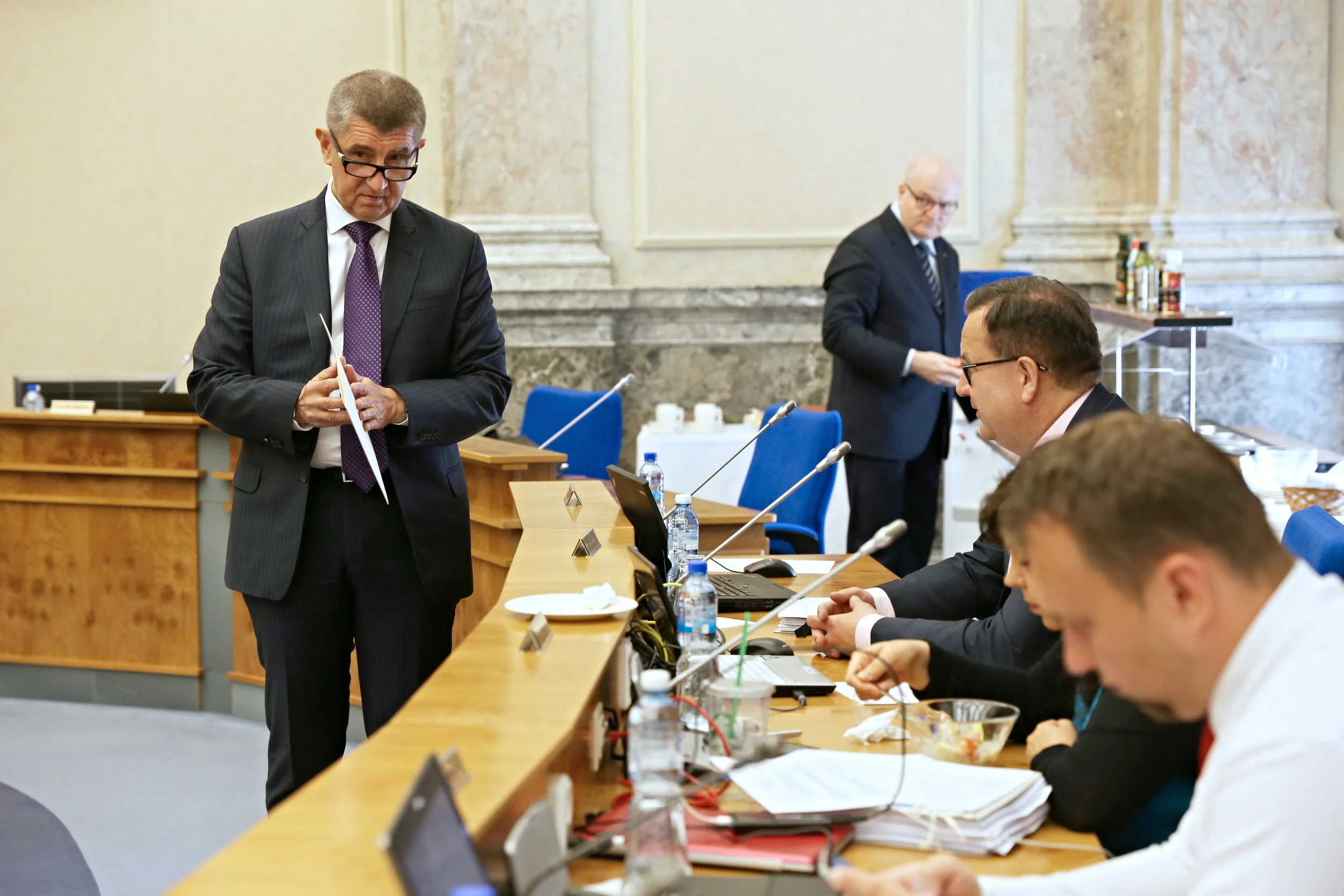 Firma tytoniowa przelała pół miliona koron na konto partii ANO