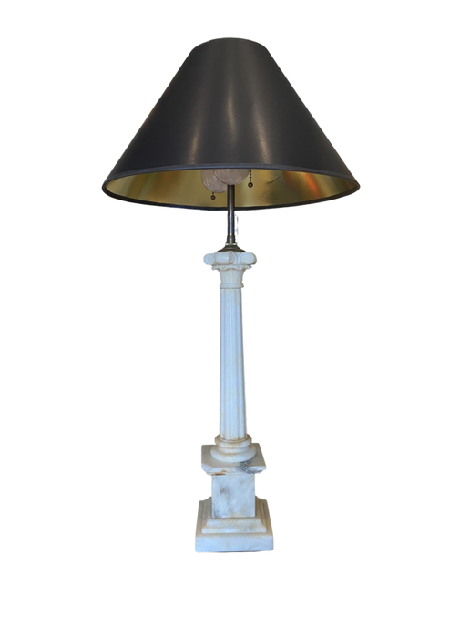 Ivory Lamp.png