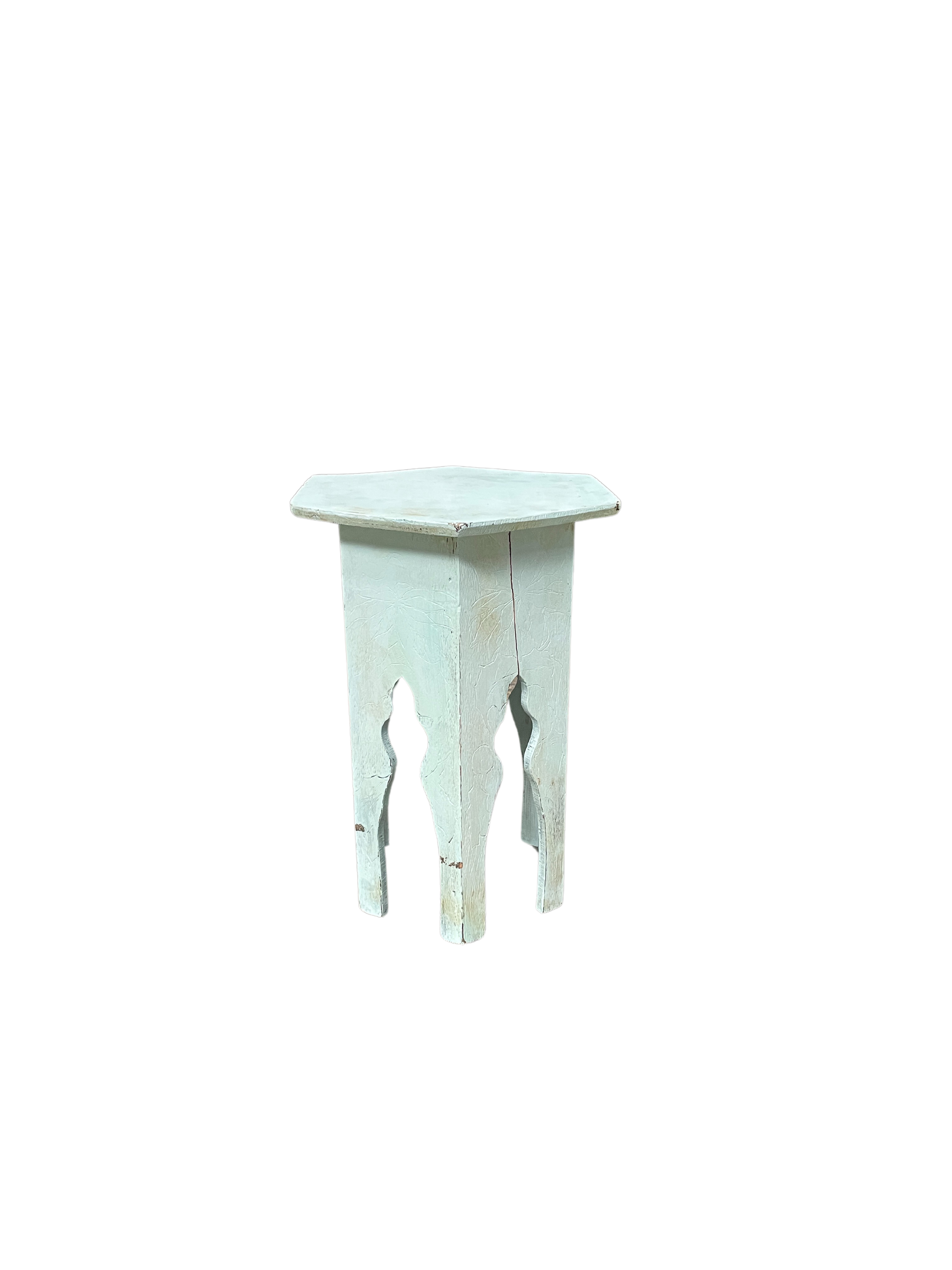 Petite Moraccan Table.png