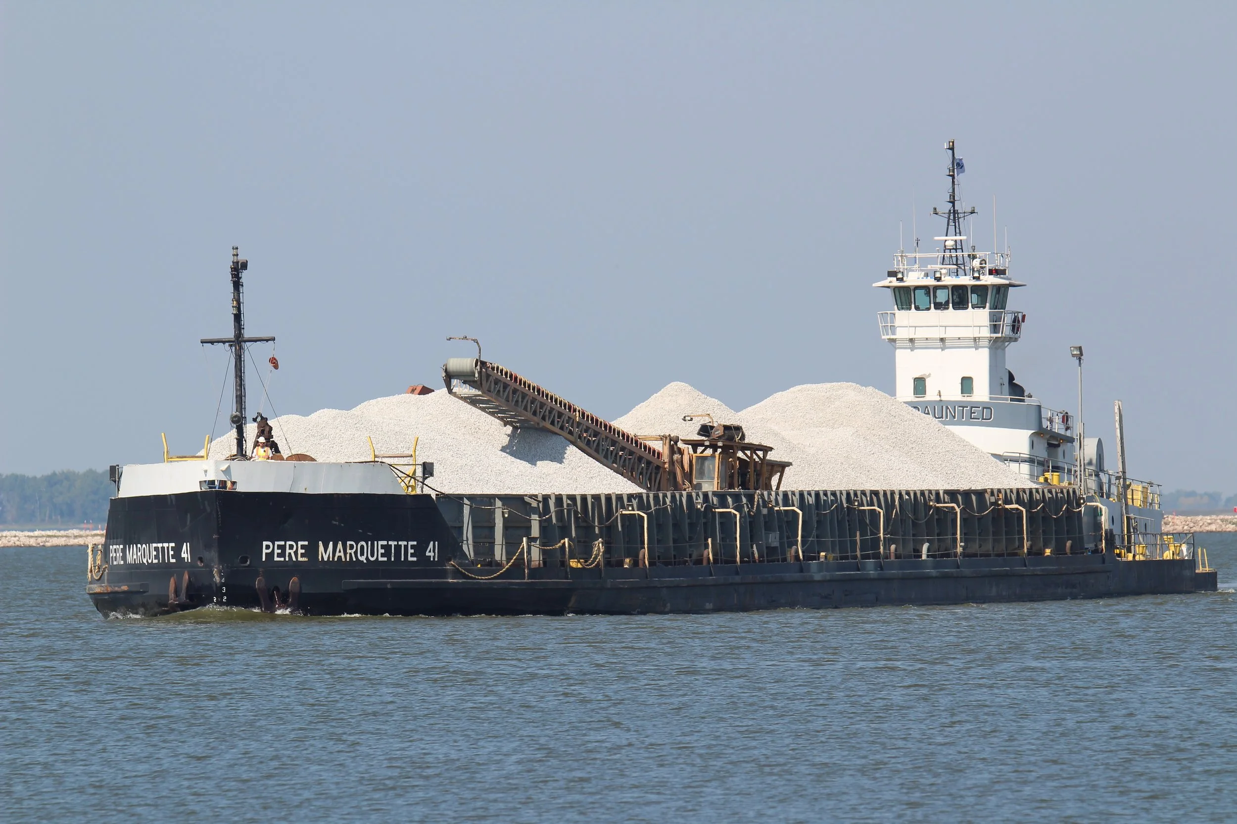 Pere Marquette with Tug Undaunted