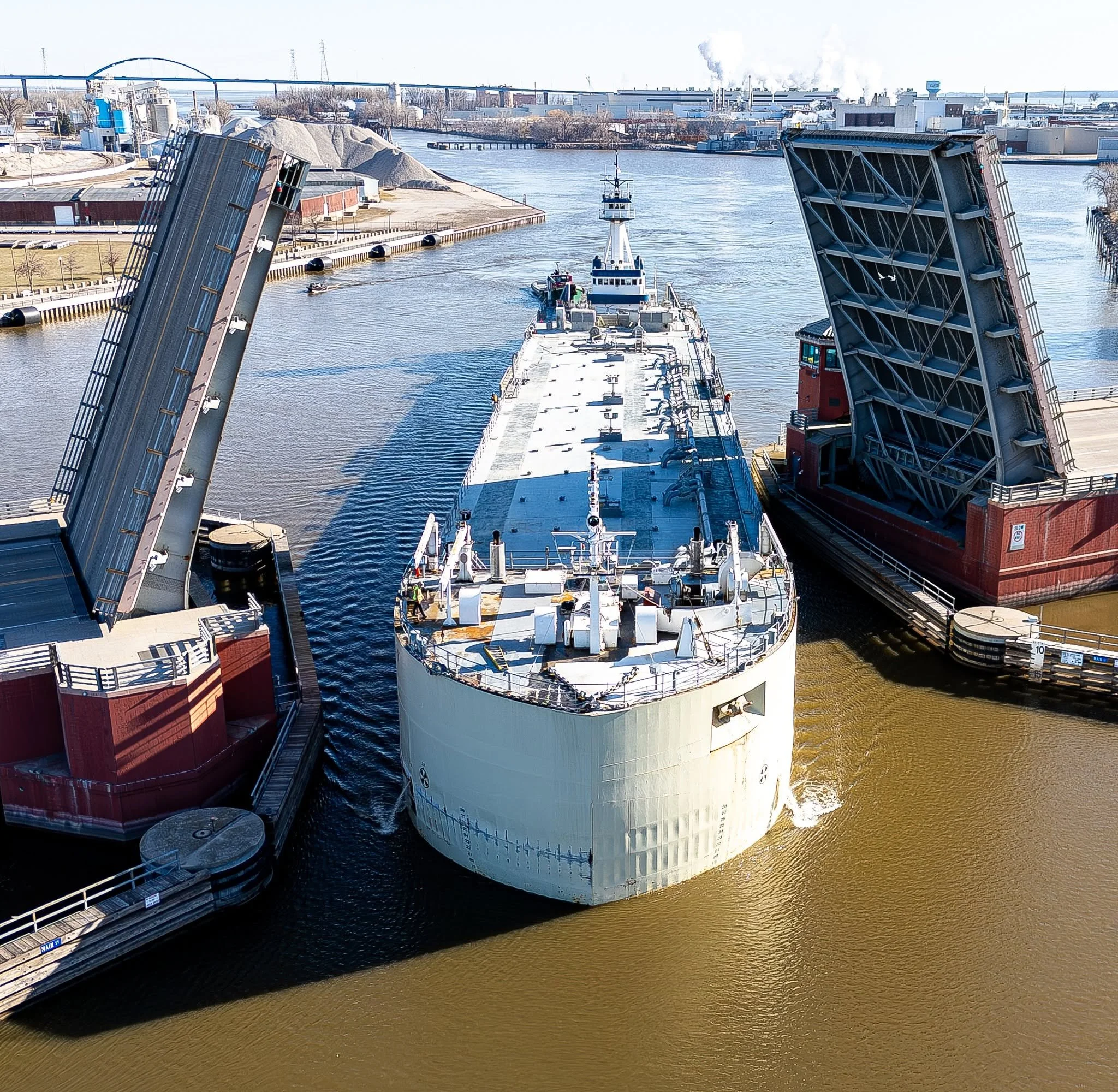 Integrity with Tug GL Ostrander