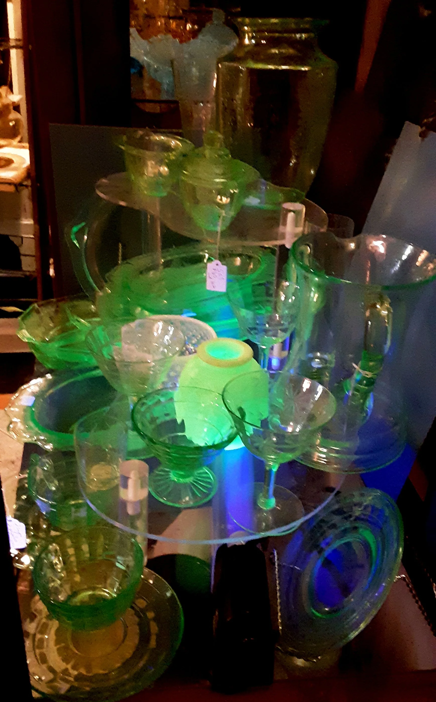 glowgls.jpg
