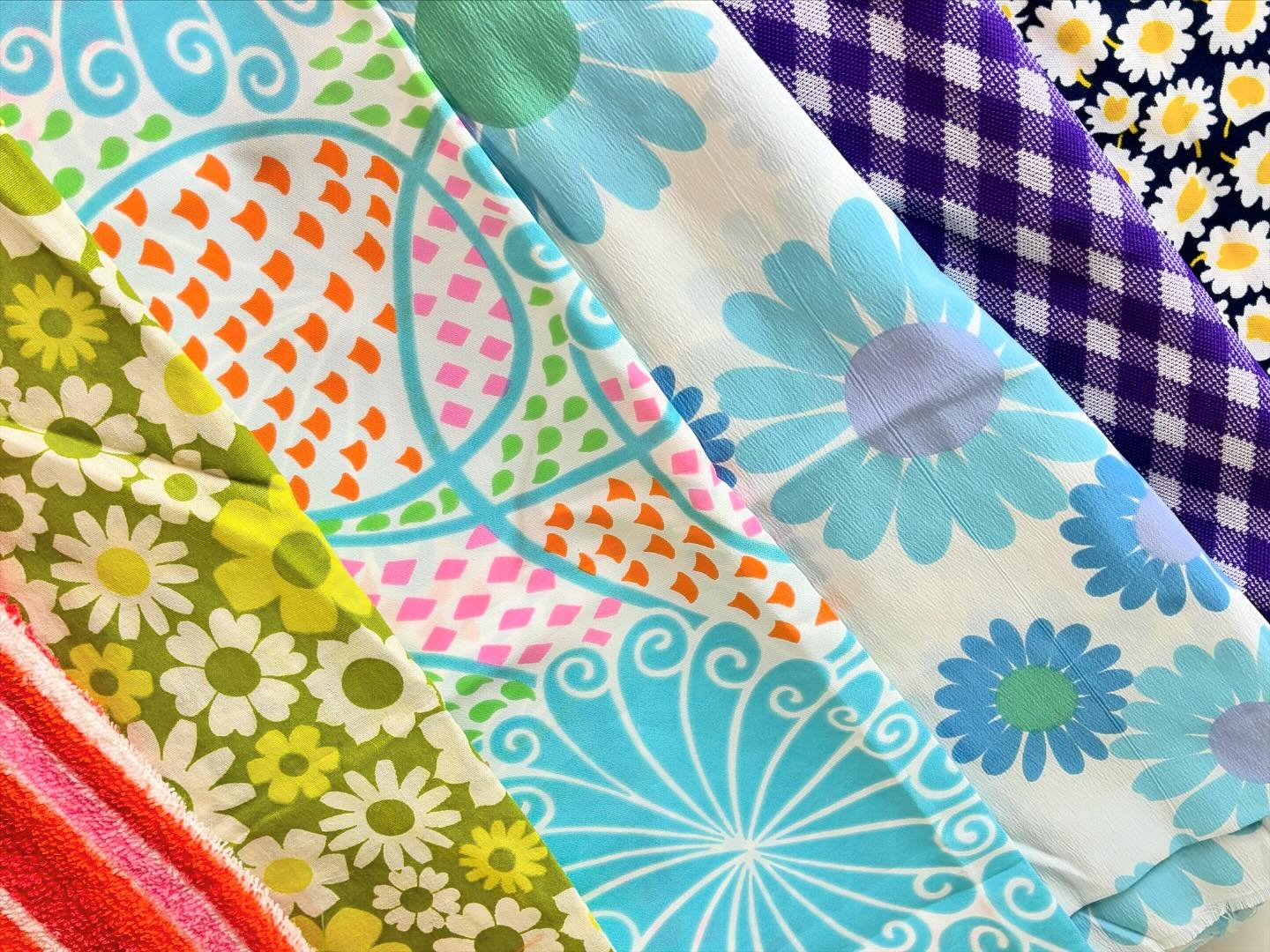 I bought these fun, vintage fabrics from the ladies behind me at the @psvintagemarket on Sunday. I can&rsquo;t wait to whip them into Chelle Summer &ldquo;things&rdquo; and take them back to the May market. Giving the items new stories to tell.

#psv