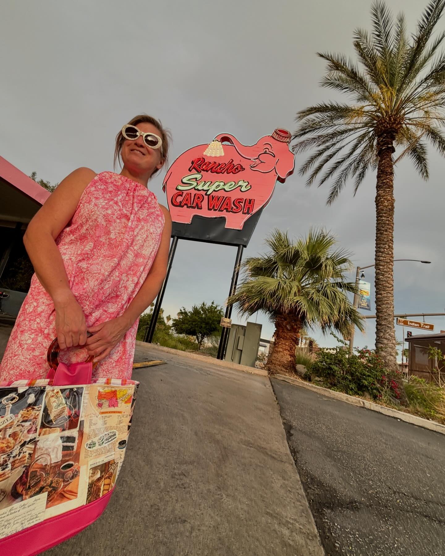 Greg and I had a little pink fun Saturday night in Palm Springs&hellip;at the car wash. 

The La Palma Dress (made with vintage polyester fabric) and the Dessert Collage Bag will be available at www.chellesummer.com I still have to finish unpacking t