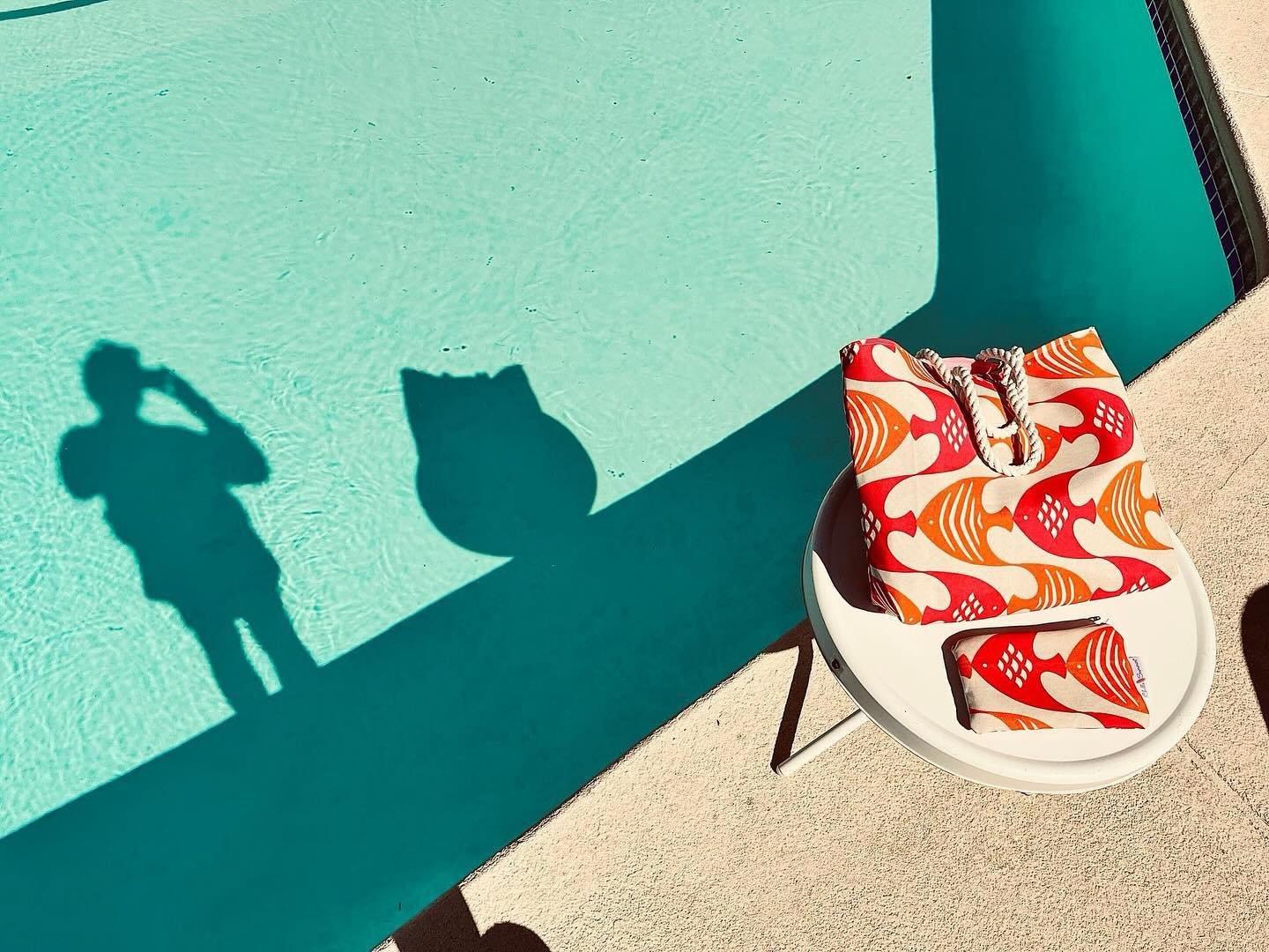 Happy Wednesday!

#palmspringsstyle #fishyfishy #poolside #may #boutique #boutiqueshopping #boutiquestyle #chellesummer #chellesummerstyle #handbag #handmade #mystyle #summerstyle #shadows #style #instastyle #poolstyle #beachstyle