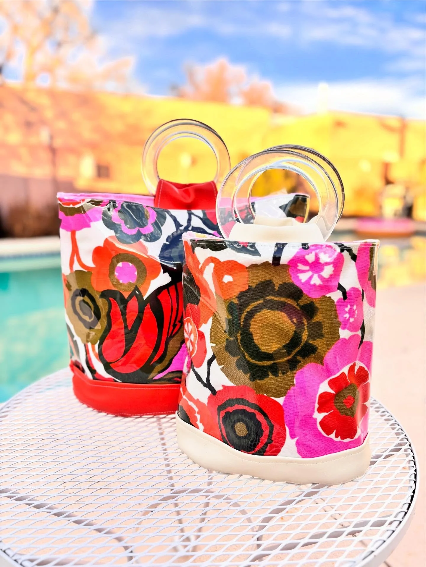 I started with 35 yards of what I call the &ldquo;Vicki Lynn fabric.&rdquo; I don&rsquo;t know what she had planned for it, but I&rsquo;m grateful to spread  these great vintage colors everywhere with the handbags I&rsquo;ve been able to make with it