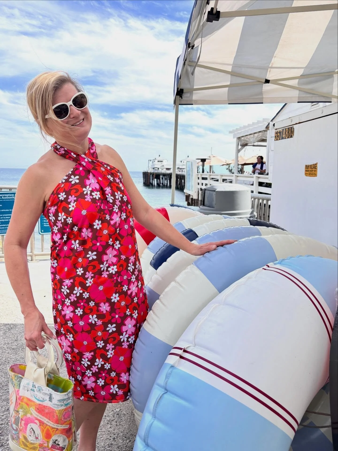 A new dress (Italian swimwear fabric from @fabricmerchants and a vintage pattern I redrew) for today&rsquo;s foray to the garment district and Malibu.Fabric gems for me to whip into Chelle Summer coming soon.

#chellesummer #mystyle #handmade #malibu