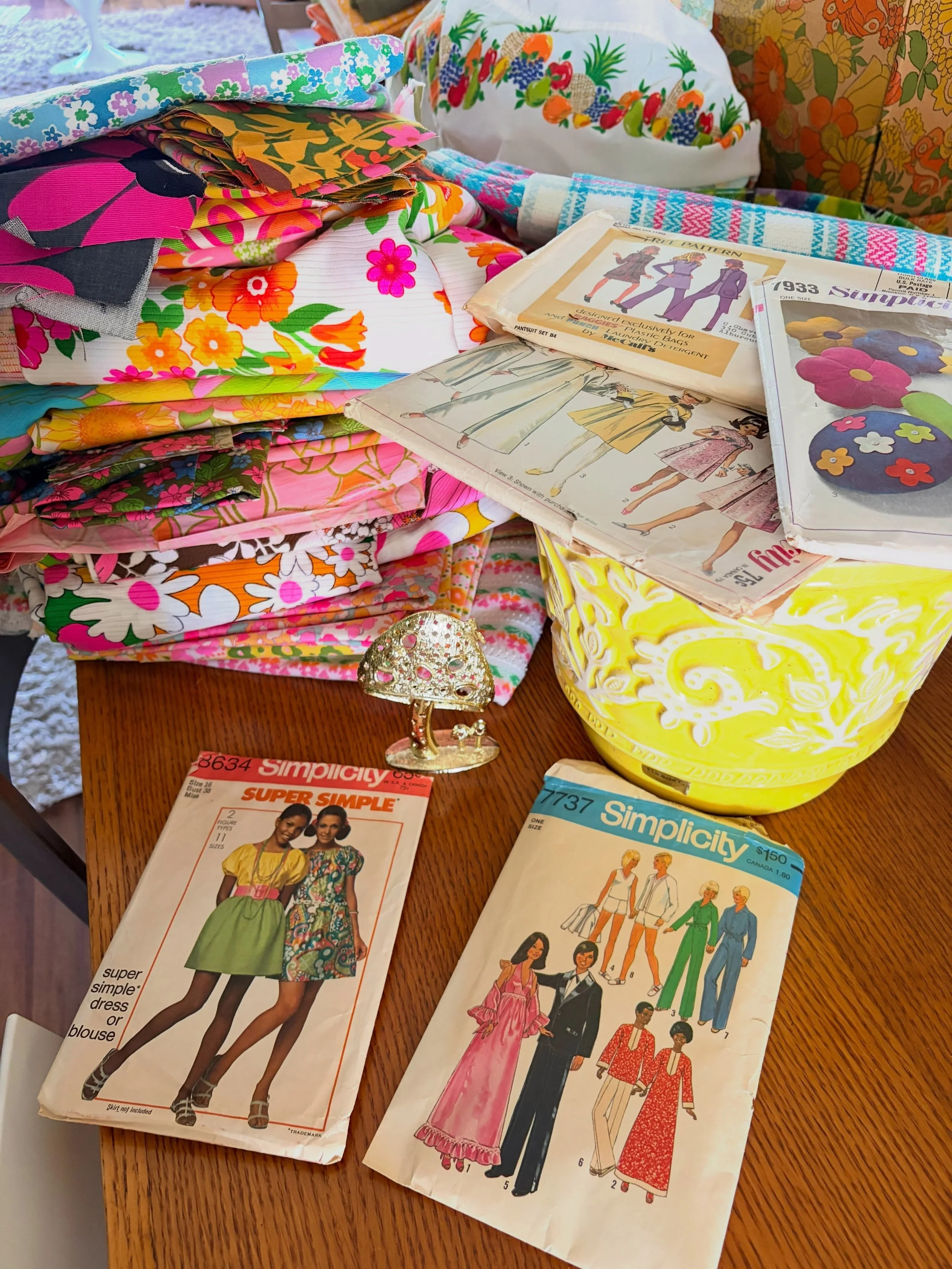 Thank you to all my new followers! As I sort, launder, and fold the fabric from yesterday, I know &ldquo;who&rdquo; is up first for handbag transformation status. I went back today (and another sale- where I found the mushroom earring holder) and add