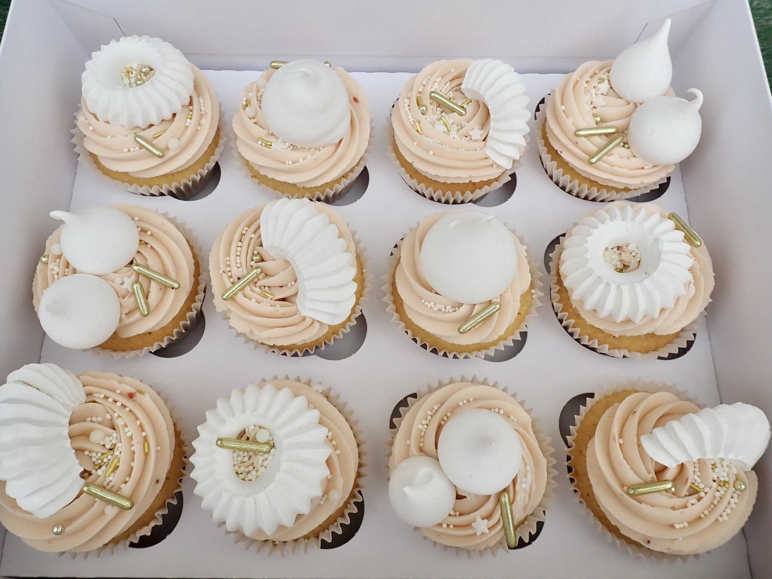 Cupcakes - Meringues &amp; Sprinkles