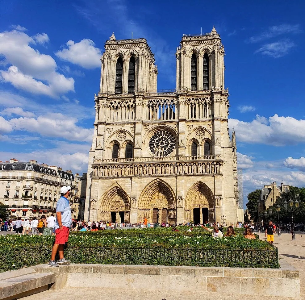 Jorge admiring Notre Dame 