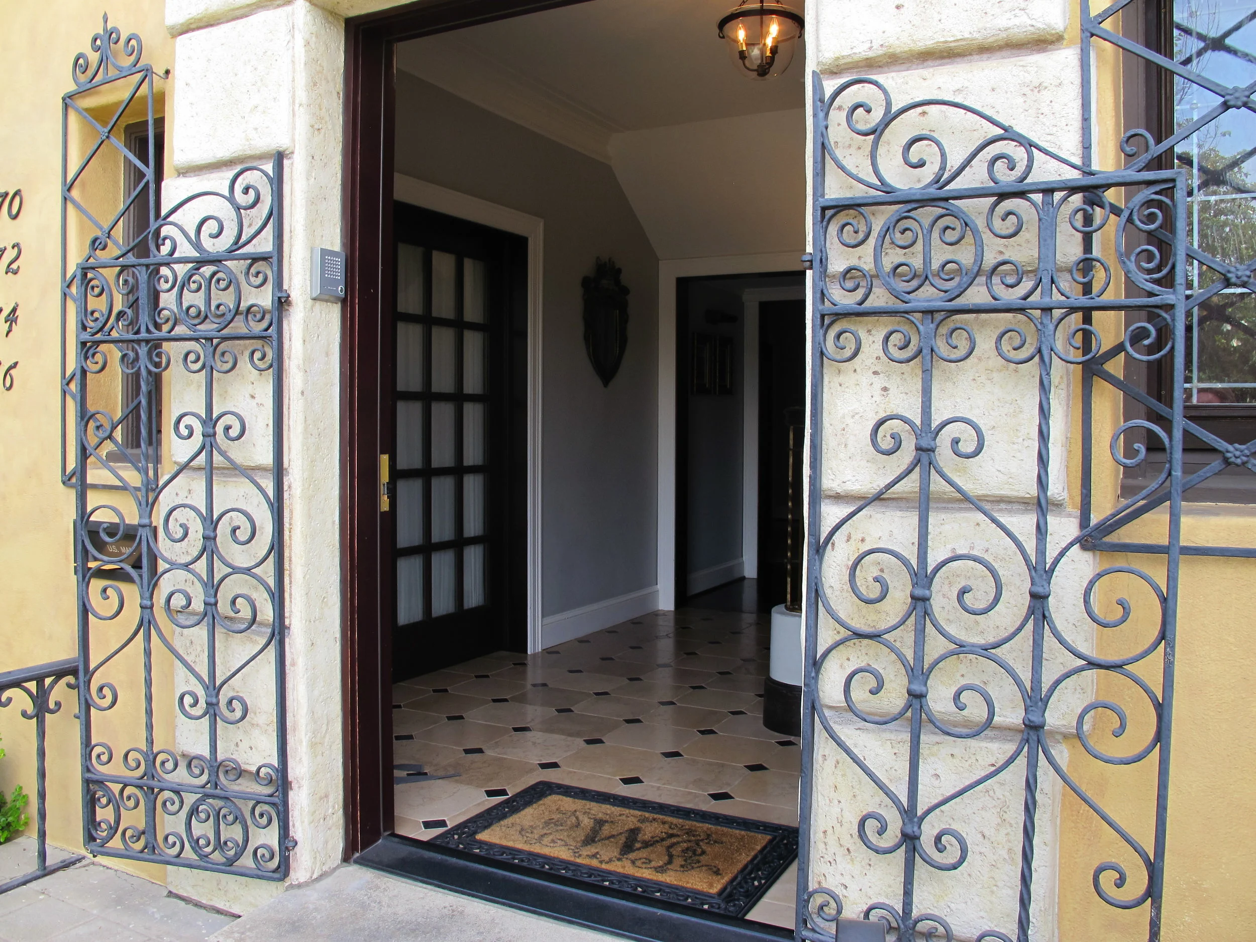 Windsor_Front Entry_A - Copy.JPG