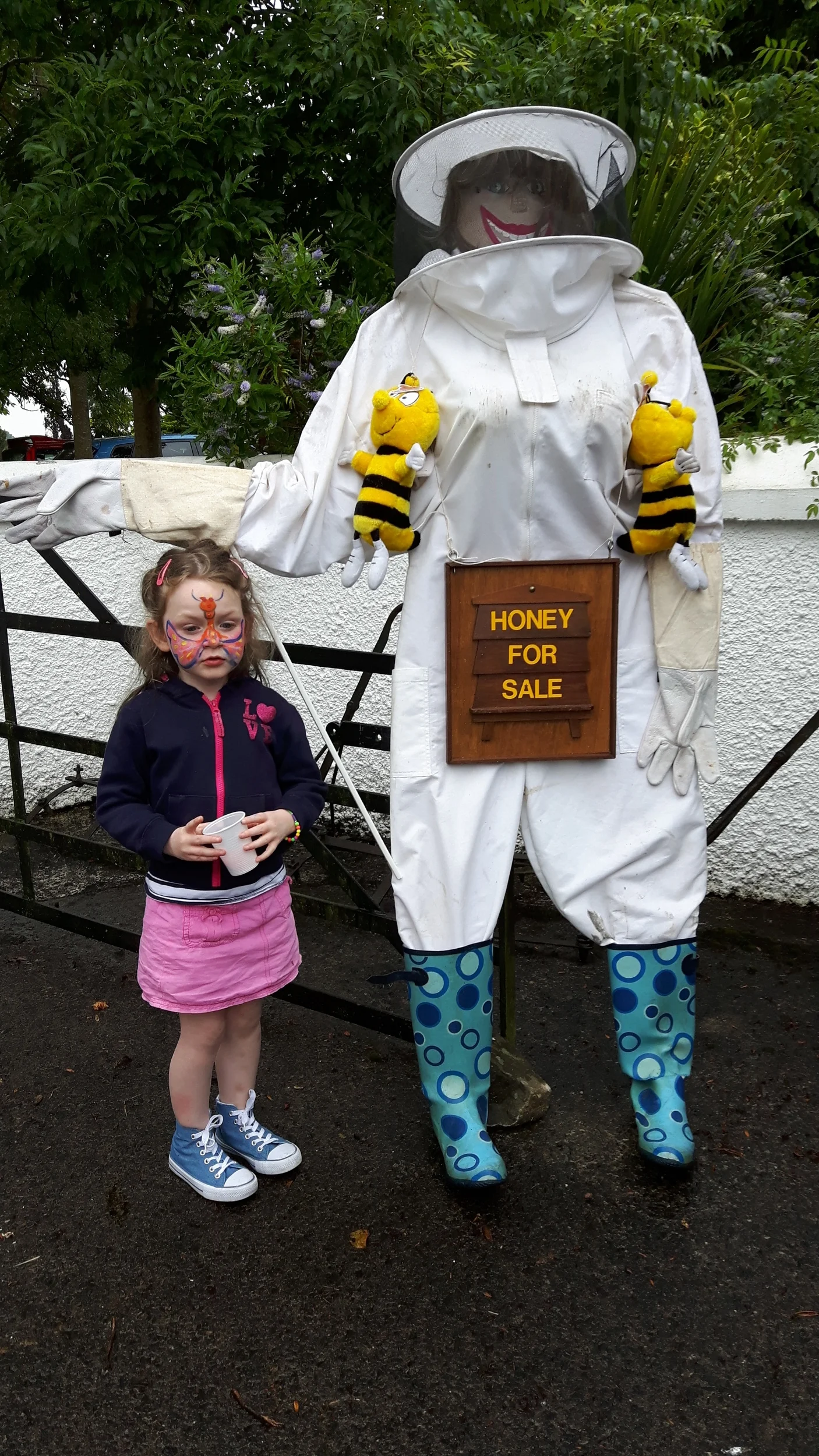 Miss Mulligan meets the Bee Man