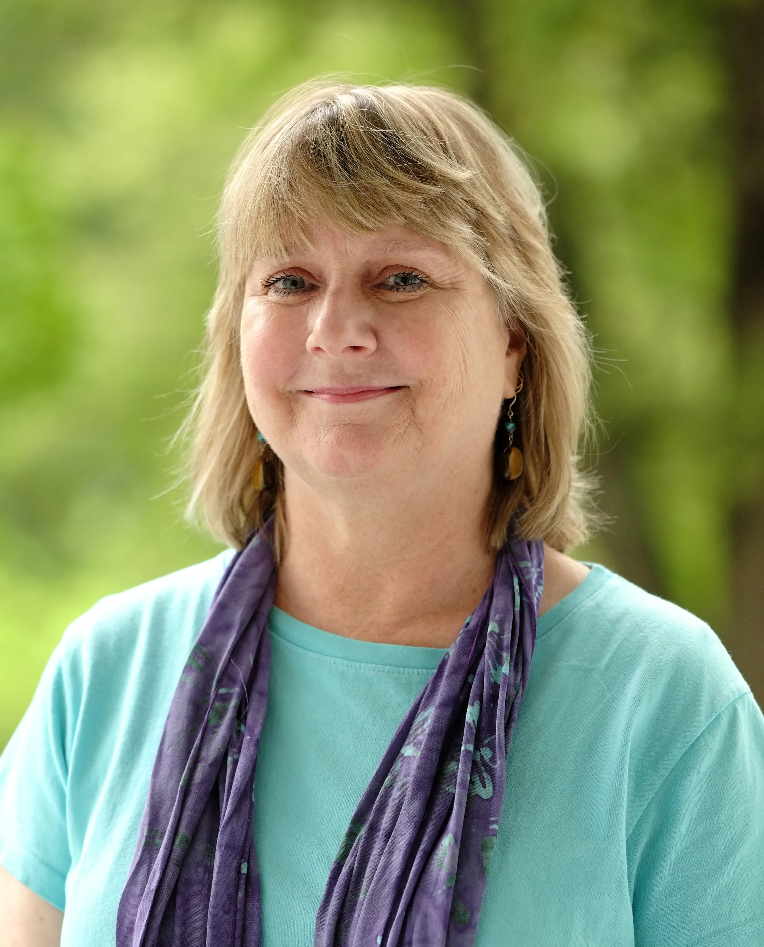 Peggy Burns Peggy Burns is Director of the Center for Careers and Internships at Middlebury College in Vermont where she works with her colleagues to create a career education planning experience interwoven throughout the undergraduate years that encourages independence, exploration and aspiration, helping to ensure that Middlebury students go on to live a rich life of meaning and purpose. Prior to Middlebury, she worked in publishing in New York City. She is a graduate of Georgetown University.
