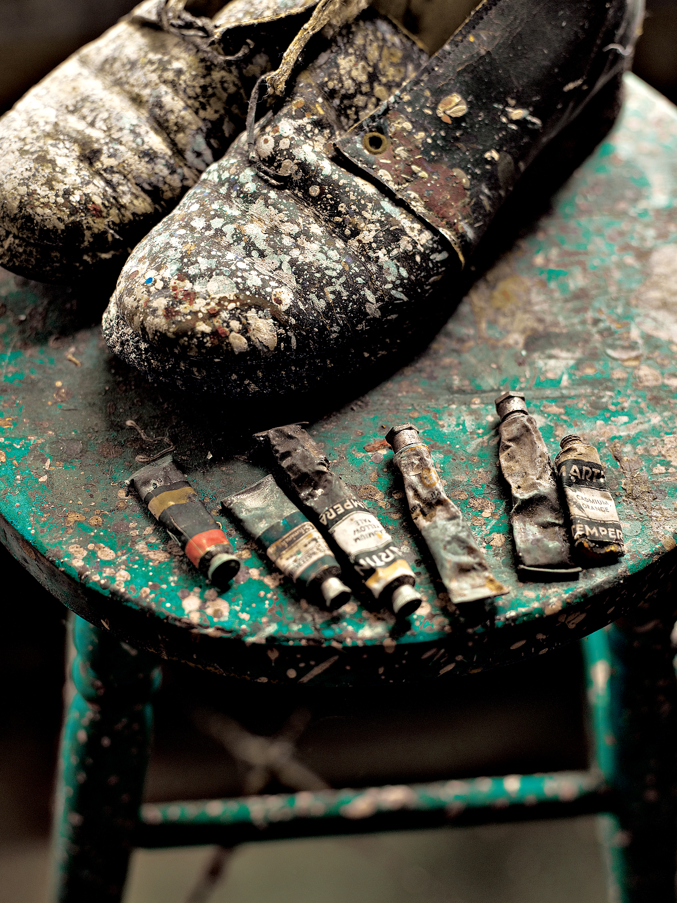 3 © Robyn Lea_Painting shoes and stool_Pollock Studio.jpg
