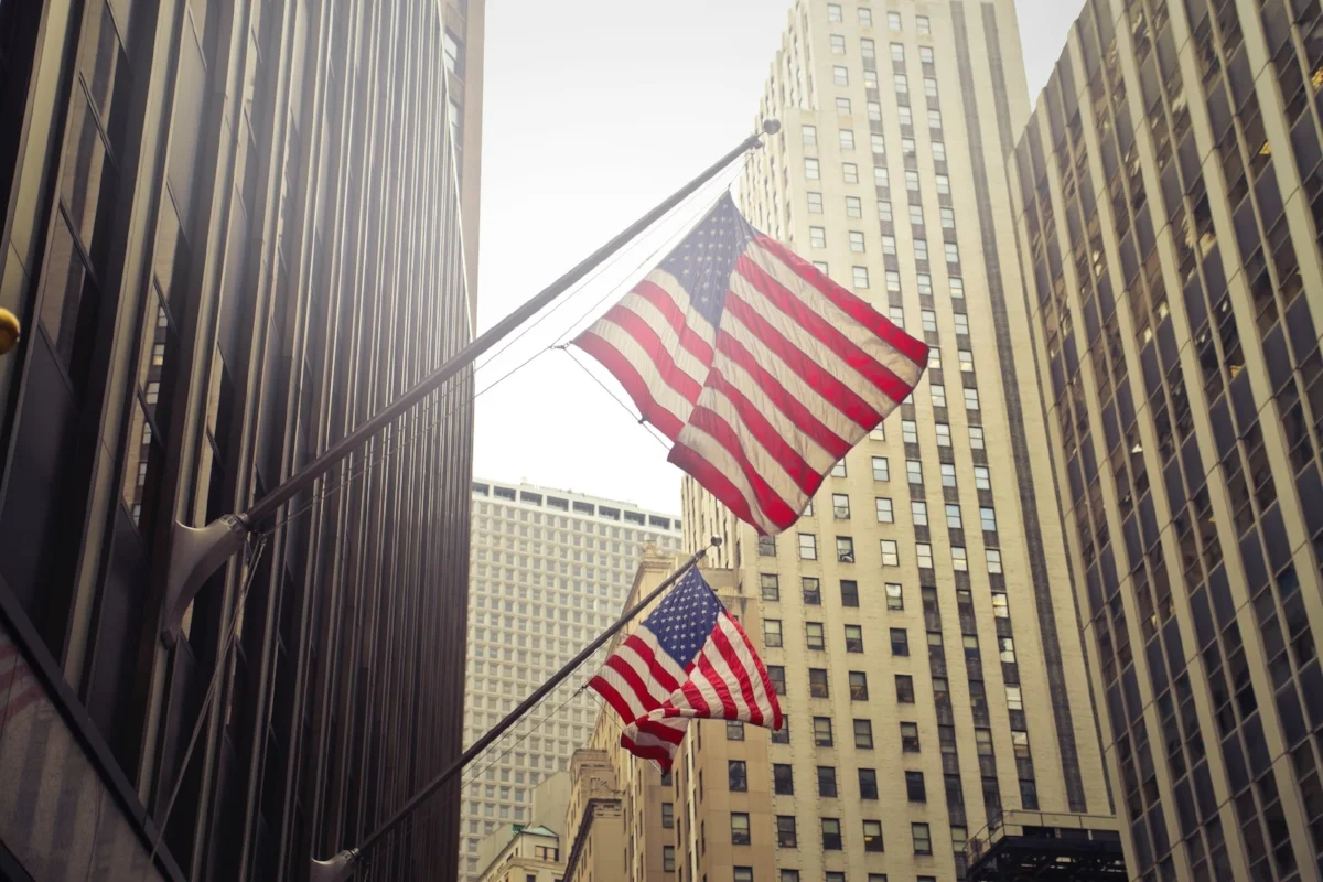 american-flags-architecture-buildings-721981.jpg