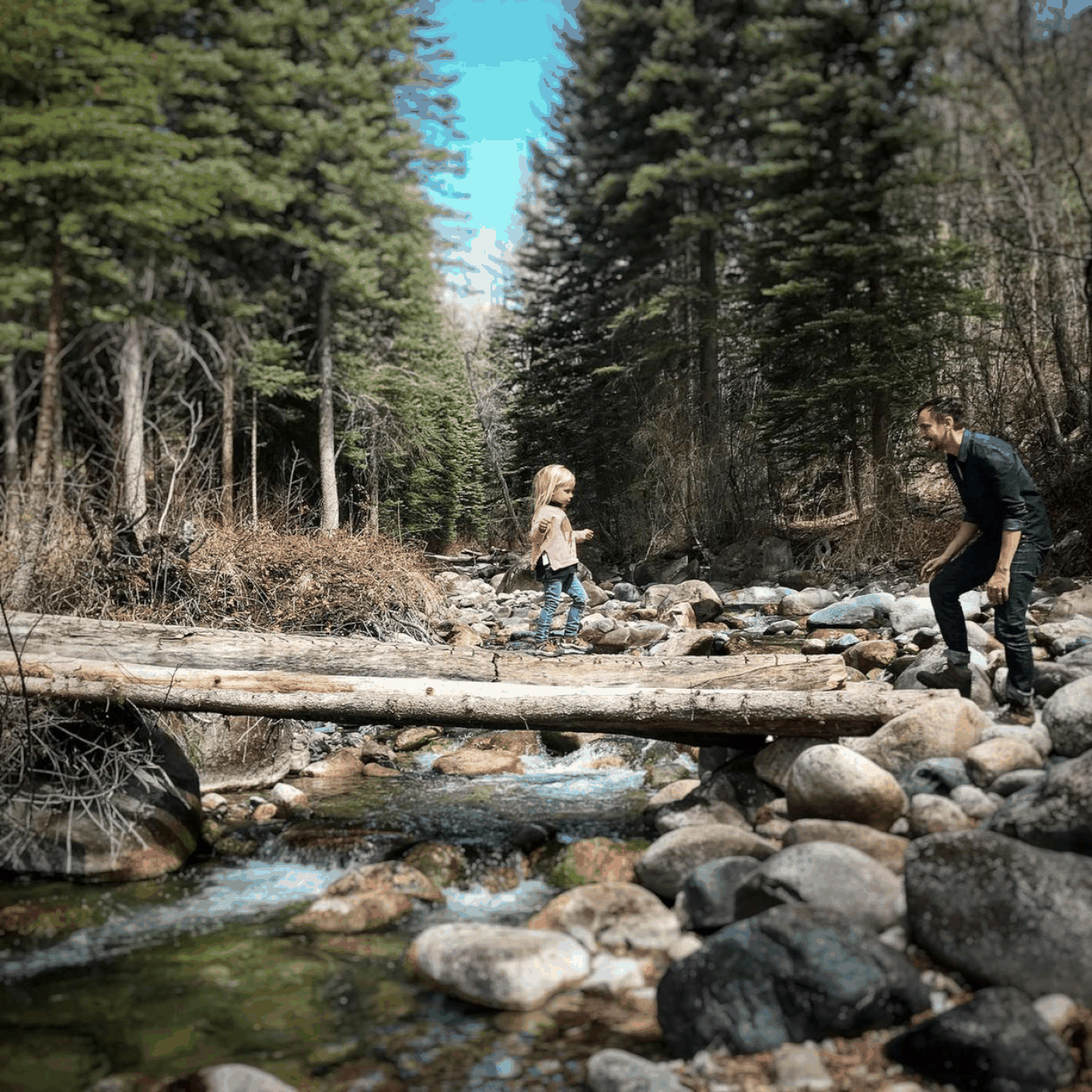 DeepAngel removes two humans from an immensely complicated photographic environment.