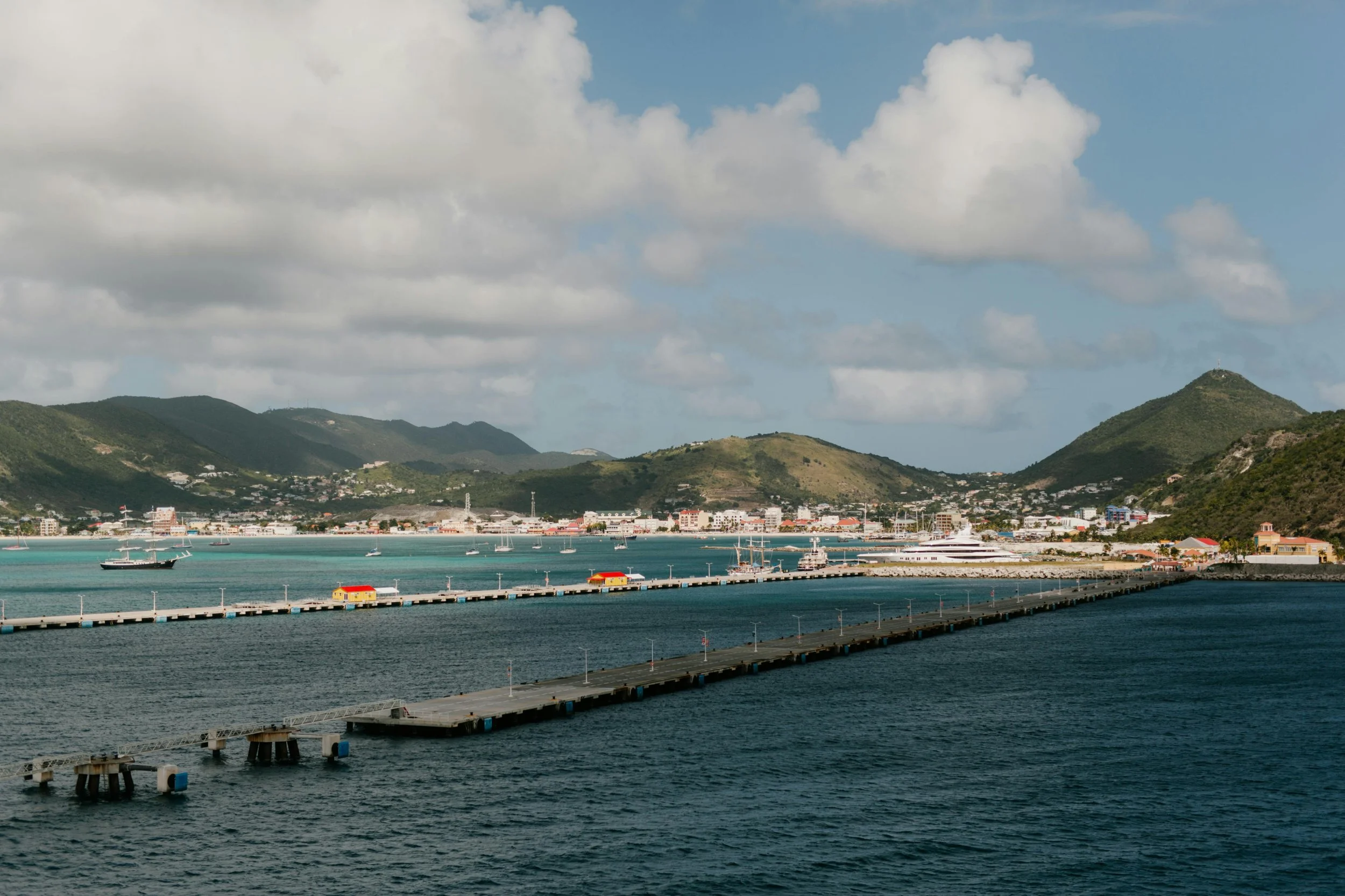 Caribbean Review: Recent Campaigns Expose Larger Historical Conflicts for Sint Eustatius’ Development