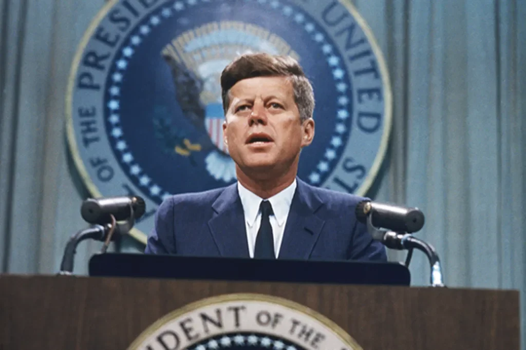 Carte Blanche: Gunboat Politics In The 21st Century
