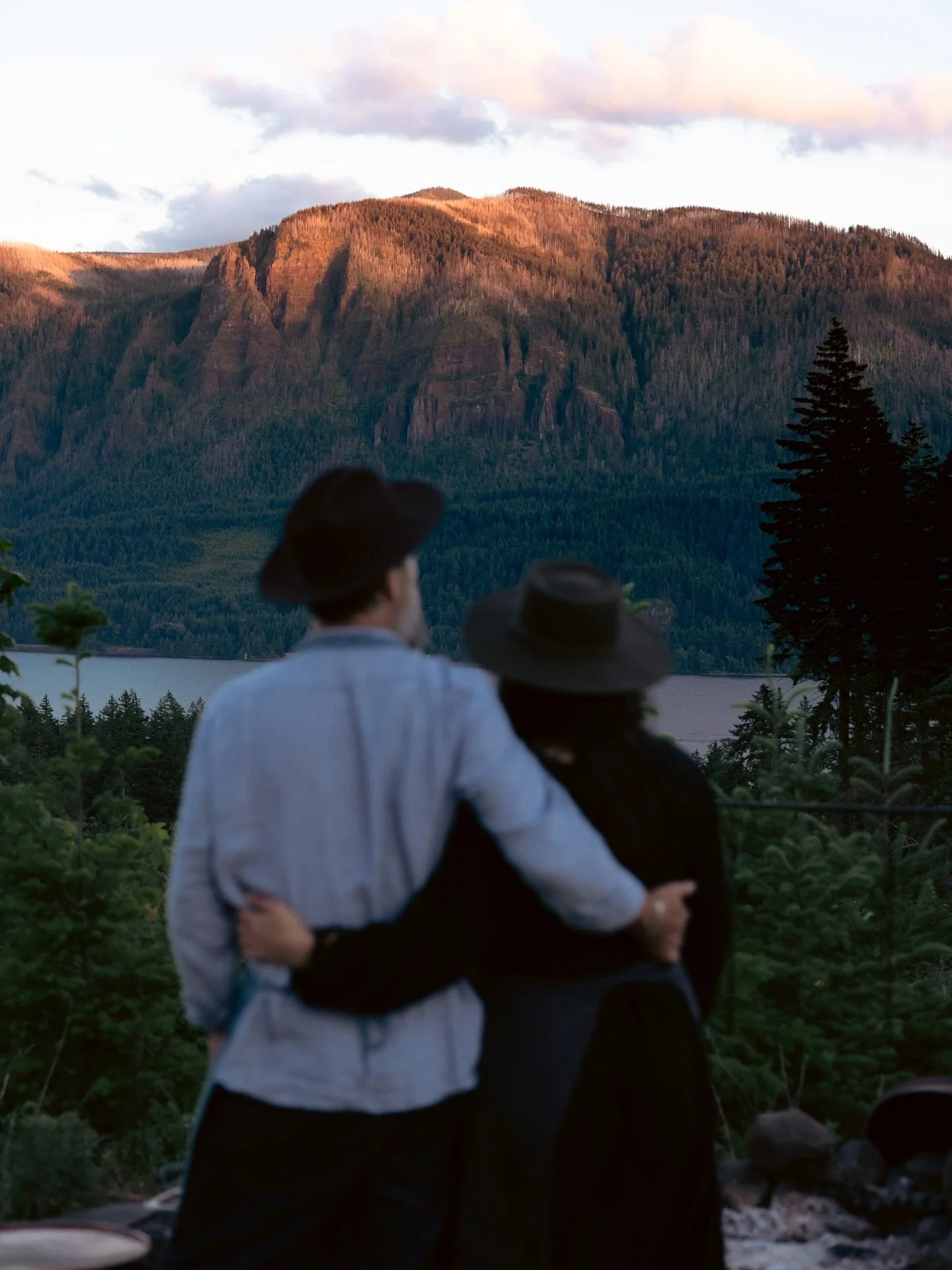 Looking ahead to the new year and new horizons 💙 Stay tuned this week for some fun announcements about what 2026 holds for Tournant! This year marks the 10th Anniversary of launching our little dream of cooking and creating for our community. Thank 