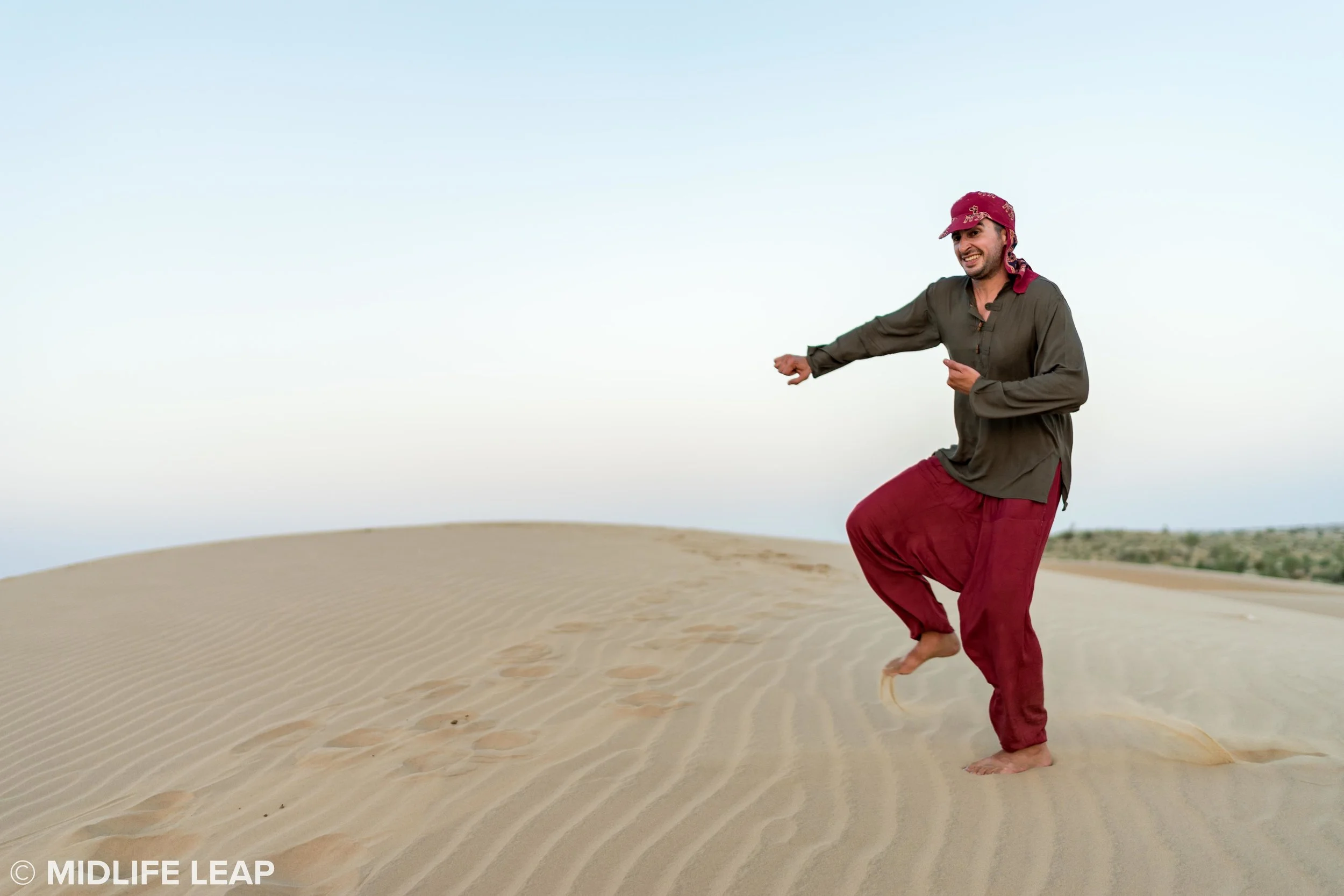 camel-safari-mangalam-resort-thar-khouri-desert.jpg