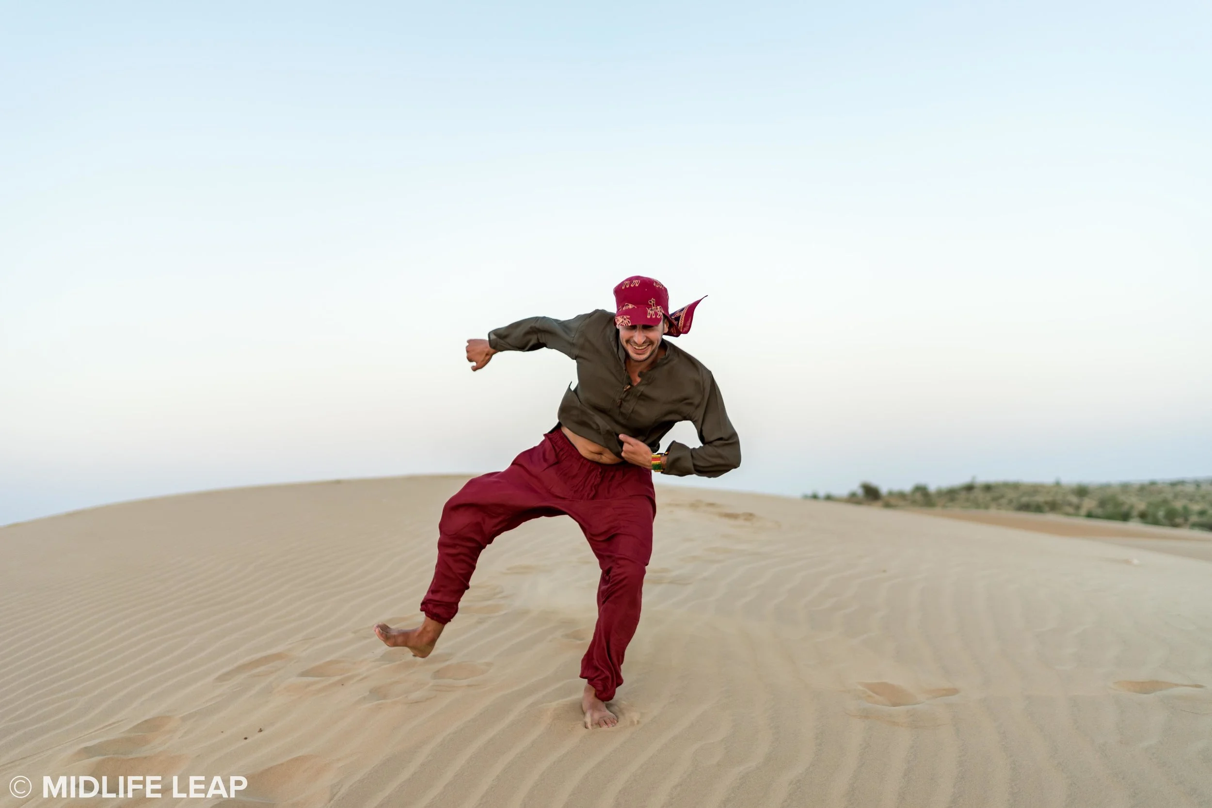 camel-safari-mangalam-resort-thar-khouri-desert.jpg