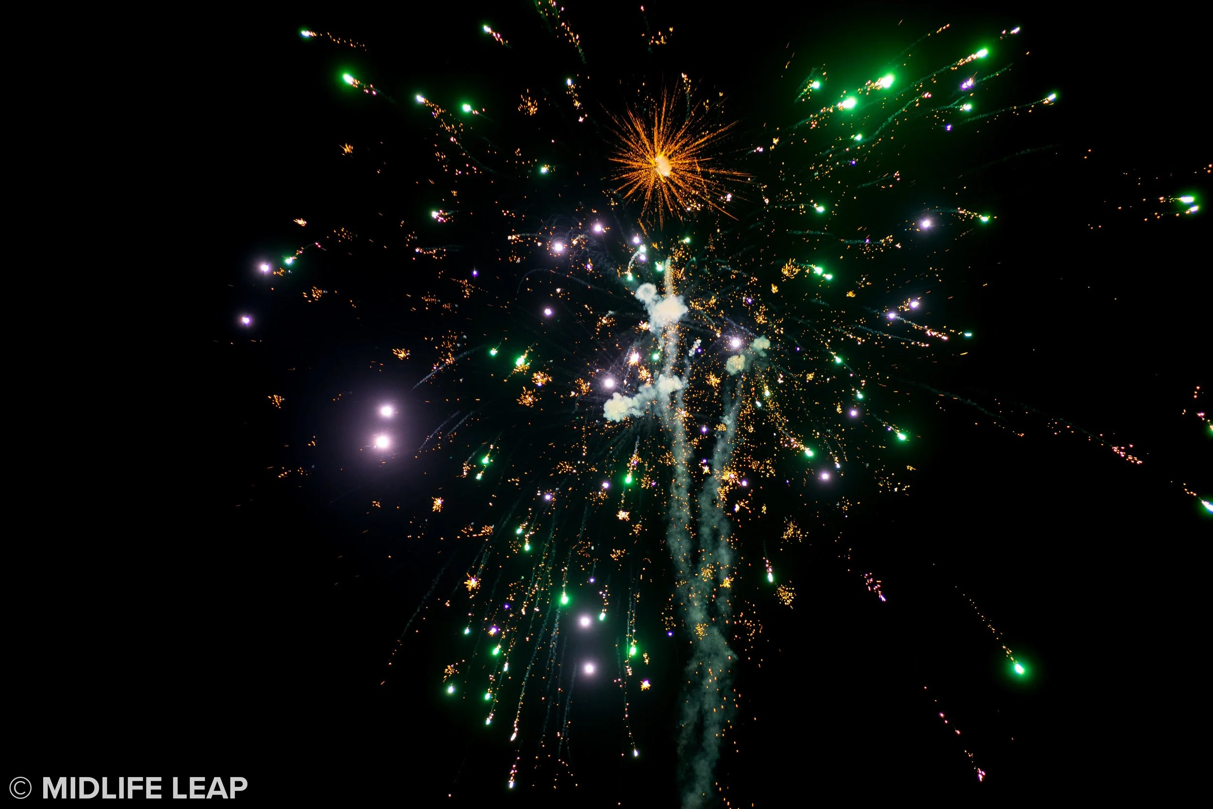varanasi-diwali-fireworks-rooftops.jpg