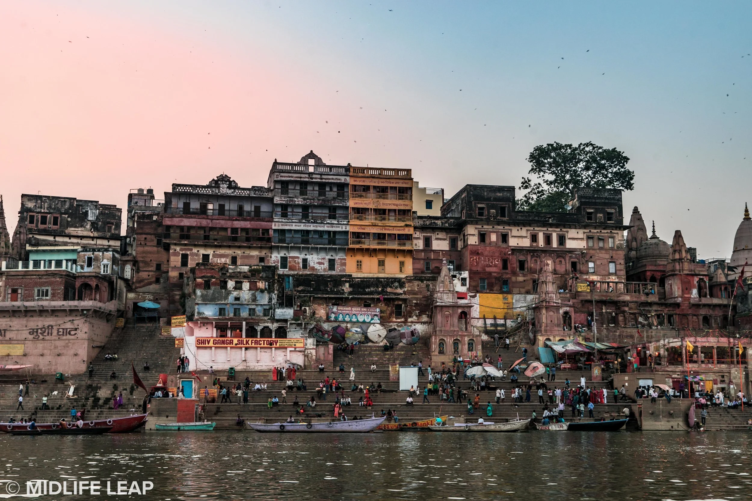 varanasi-ganges-boat-ride-sunset.jpg