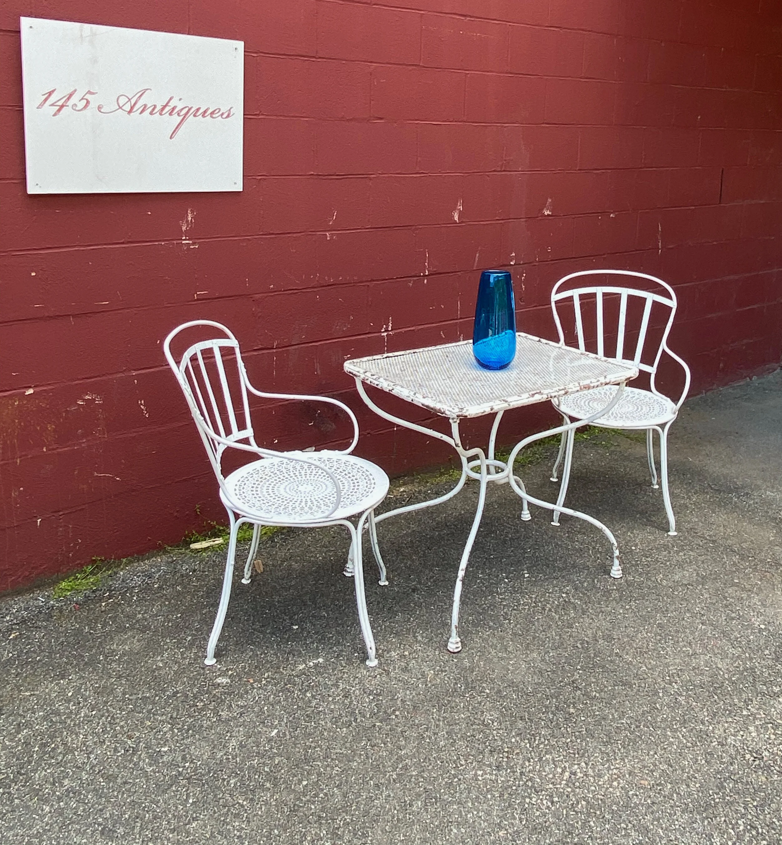 White Painted French Bistro Table  (G0321-07)