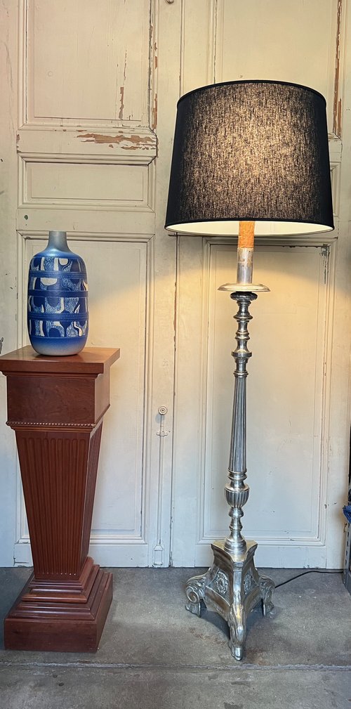 tro dialekt diakritisk Spanish Baroque Style Floor Lamp — 145 Antiques