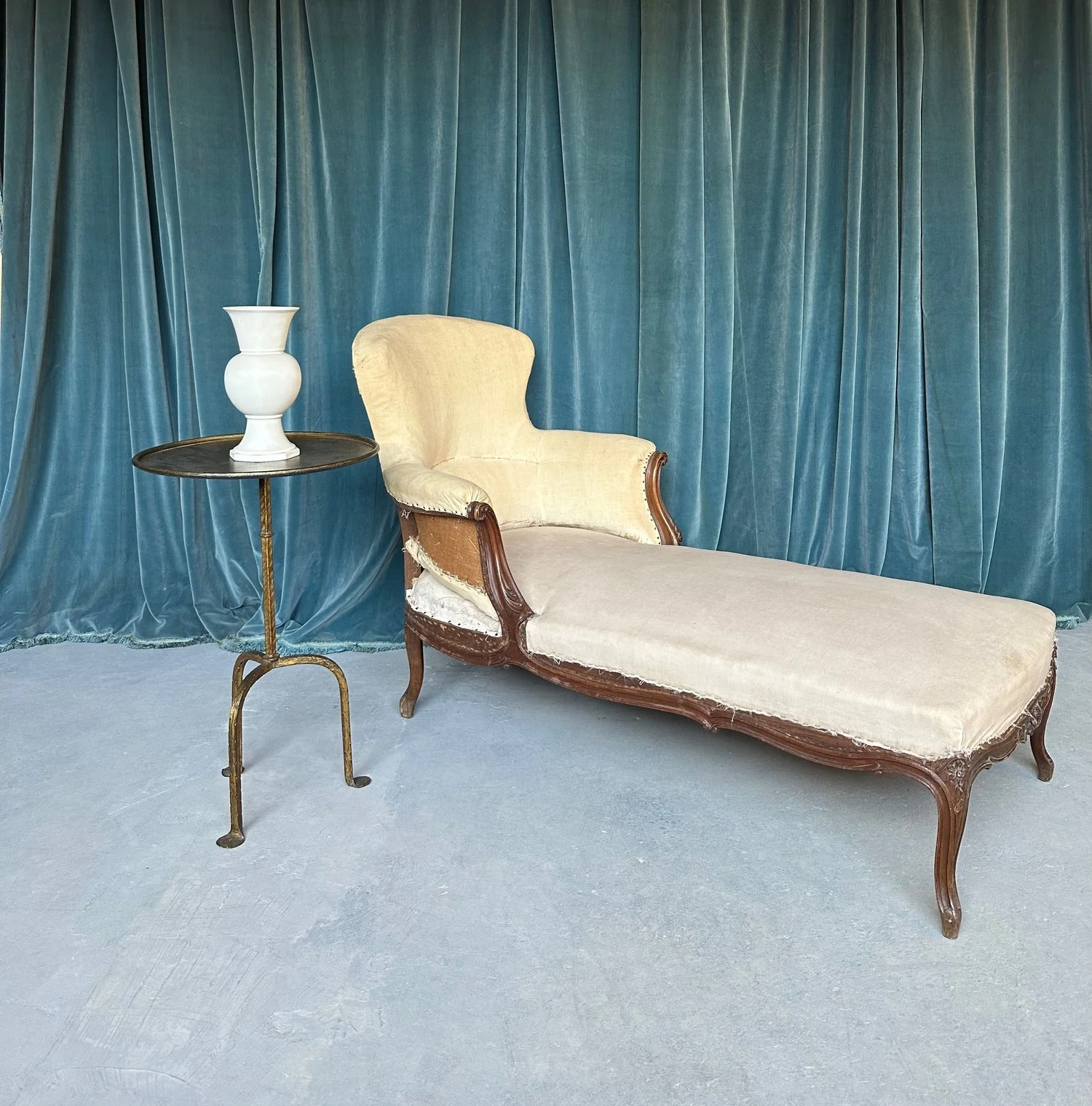 French 19th C. Chaise Longue with Carved Fruitwood Frame  (SCH1223-01)