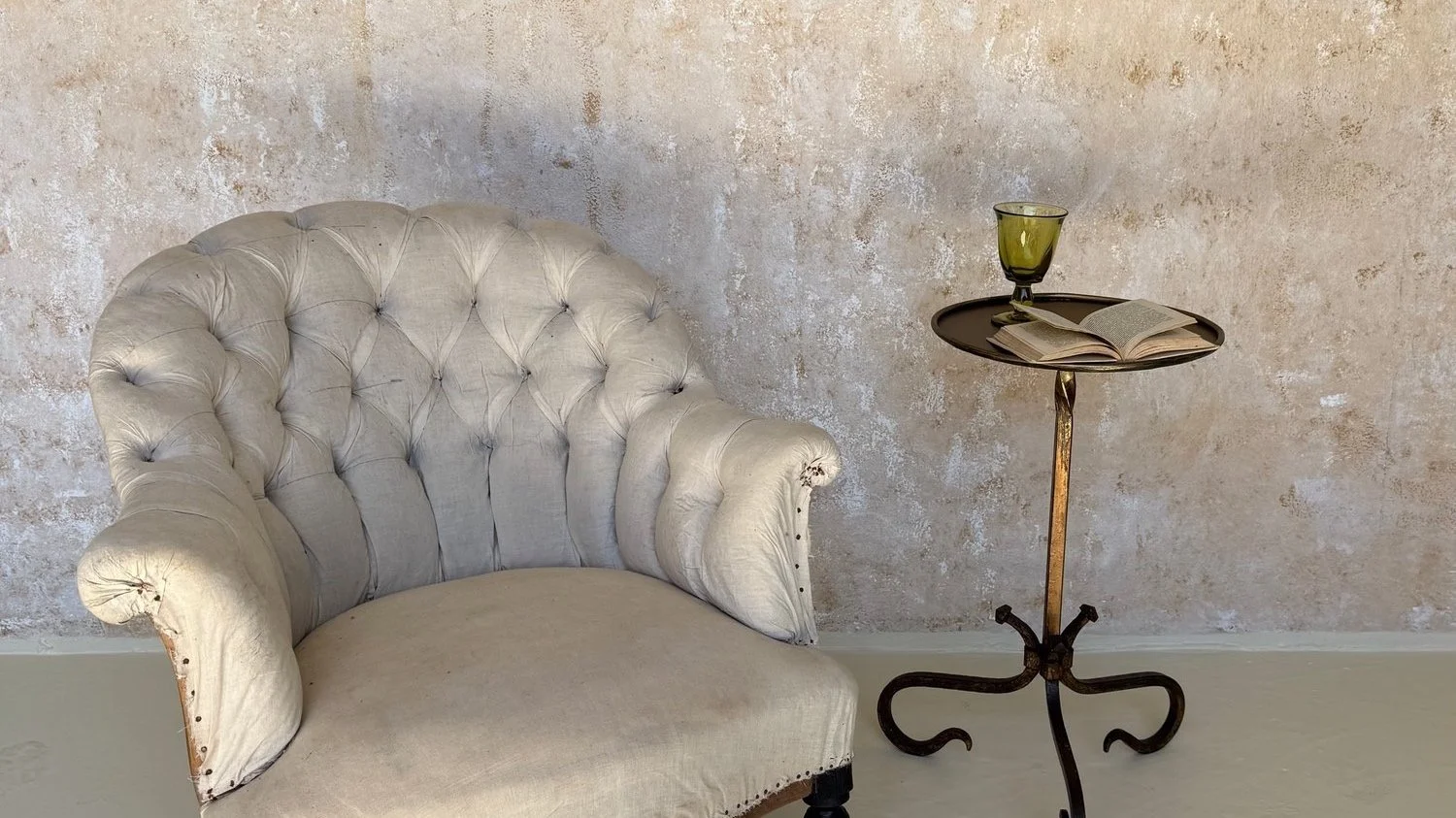 Spanish Iron Drinks Table on a Tripod Base with Scrolled Legs  (TG0225-65)