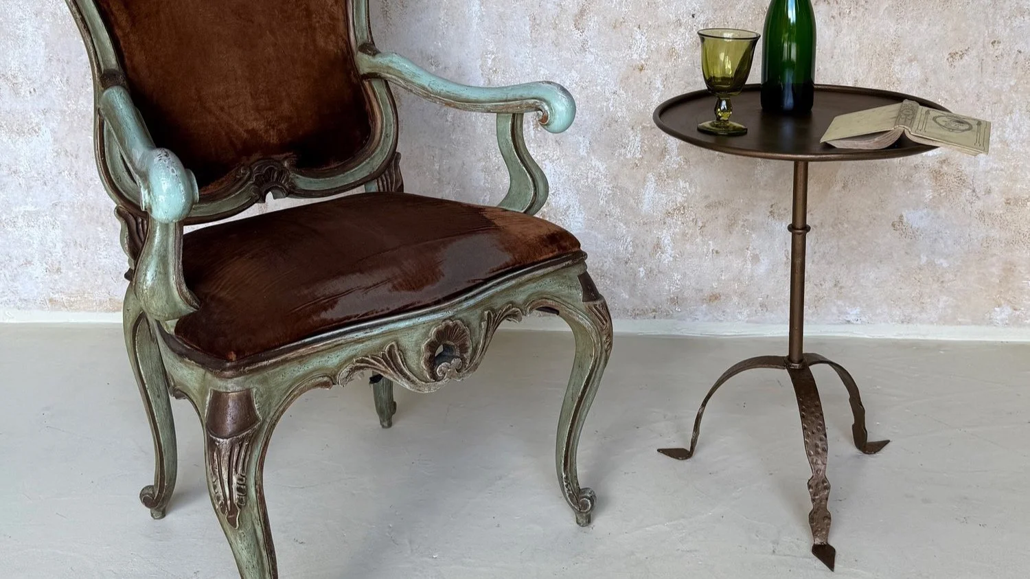 Large Spanish Iron Drinks Table with Tripod Base  (TG0124-20)