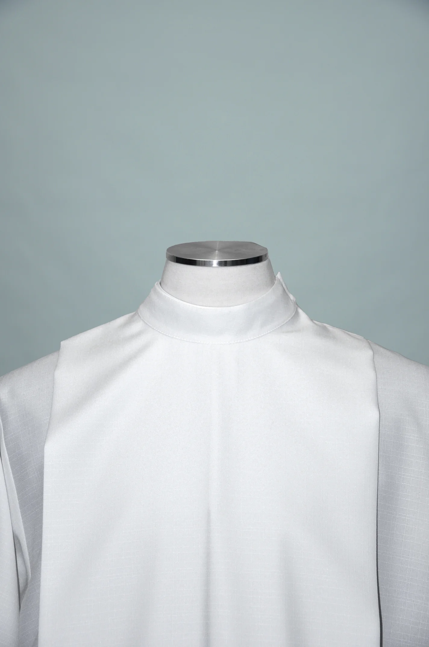 Closed Neck W Zipper.jpg