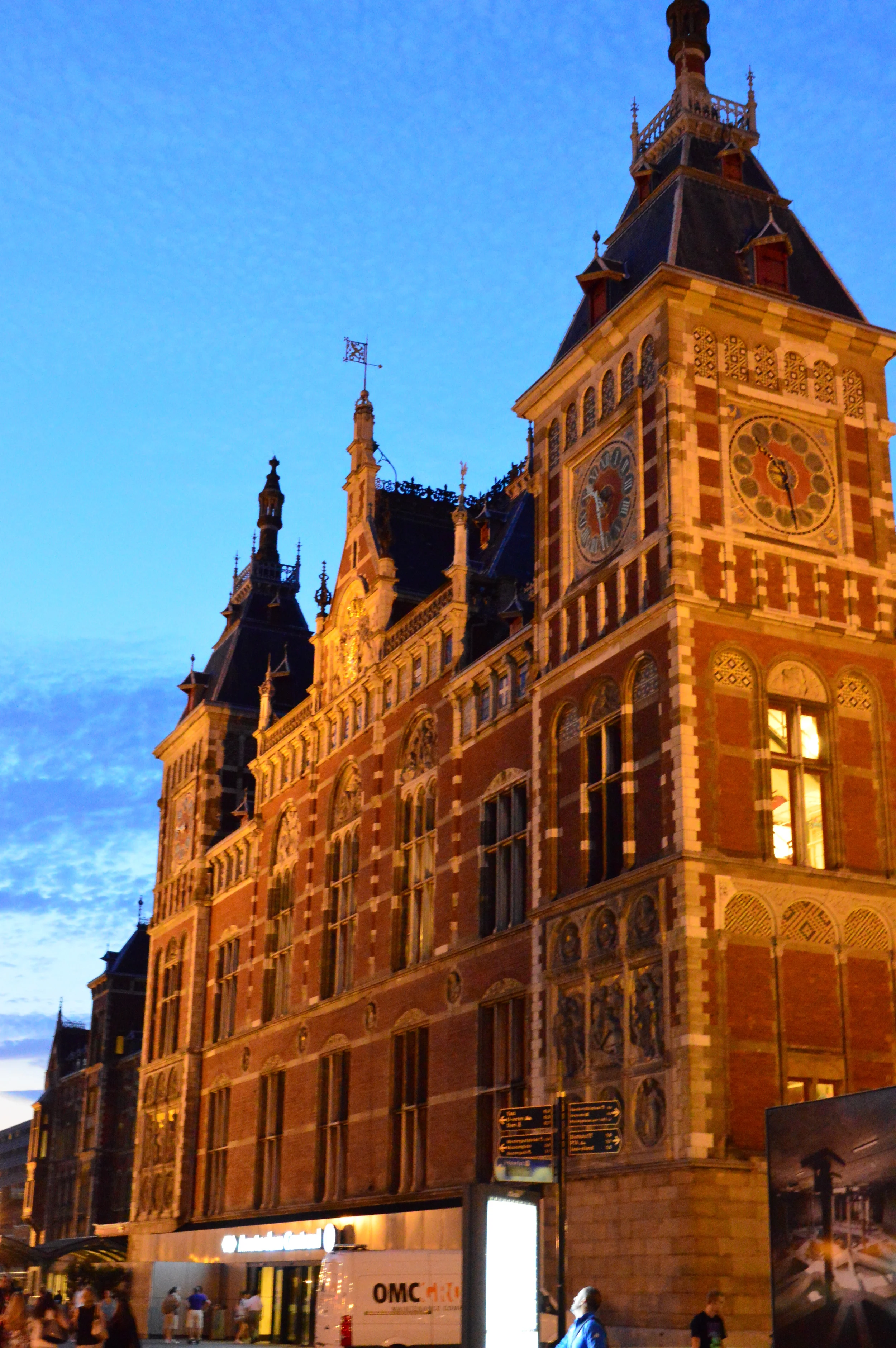  Amsterdam is known for many stereotypes, but did anyone ever mention how stunning the architecture is?&nbsp;  While this famous city is best known for the elaborately designed canal system, the buildings that it intertwines will keep architecture an