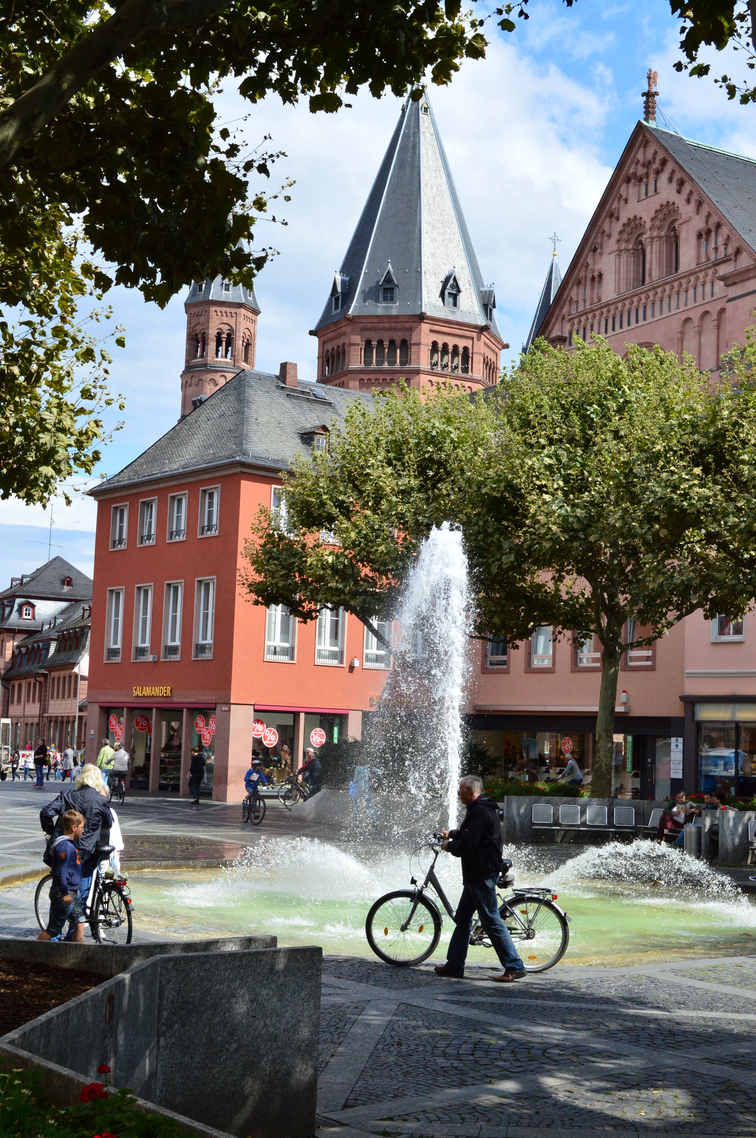  Could life in Mainz, Germany be any more charming? 