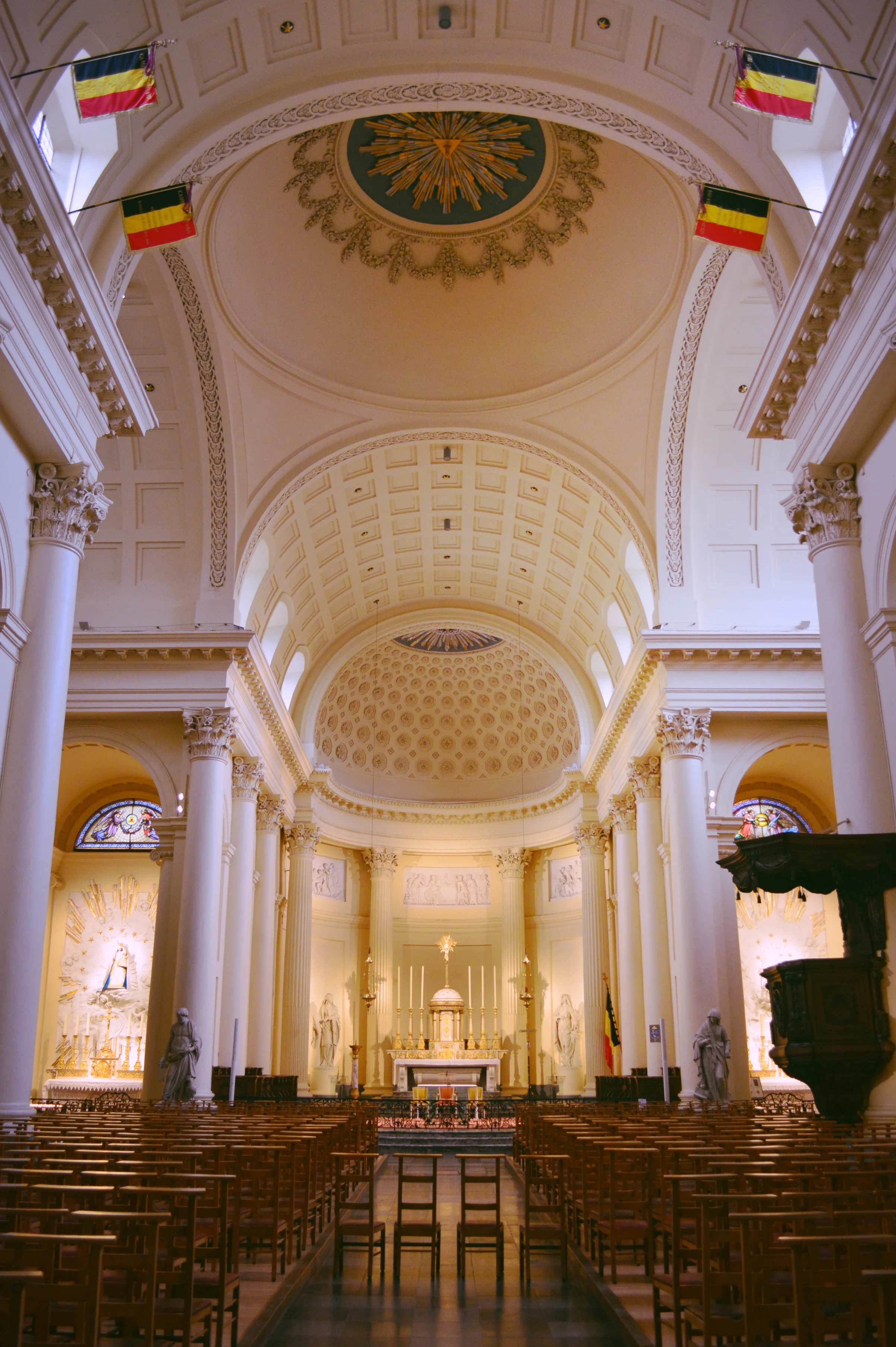  Saint Jacques-sur-Coudenberg is a lovely neoclassical church you can pop into while you’re admiring the views over the entire city from the Place Royale.&nbsp;There used to be a medieval abbey here, but urban planning got the best of it; this archit