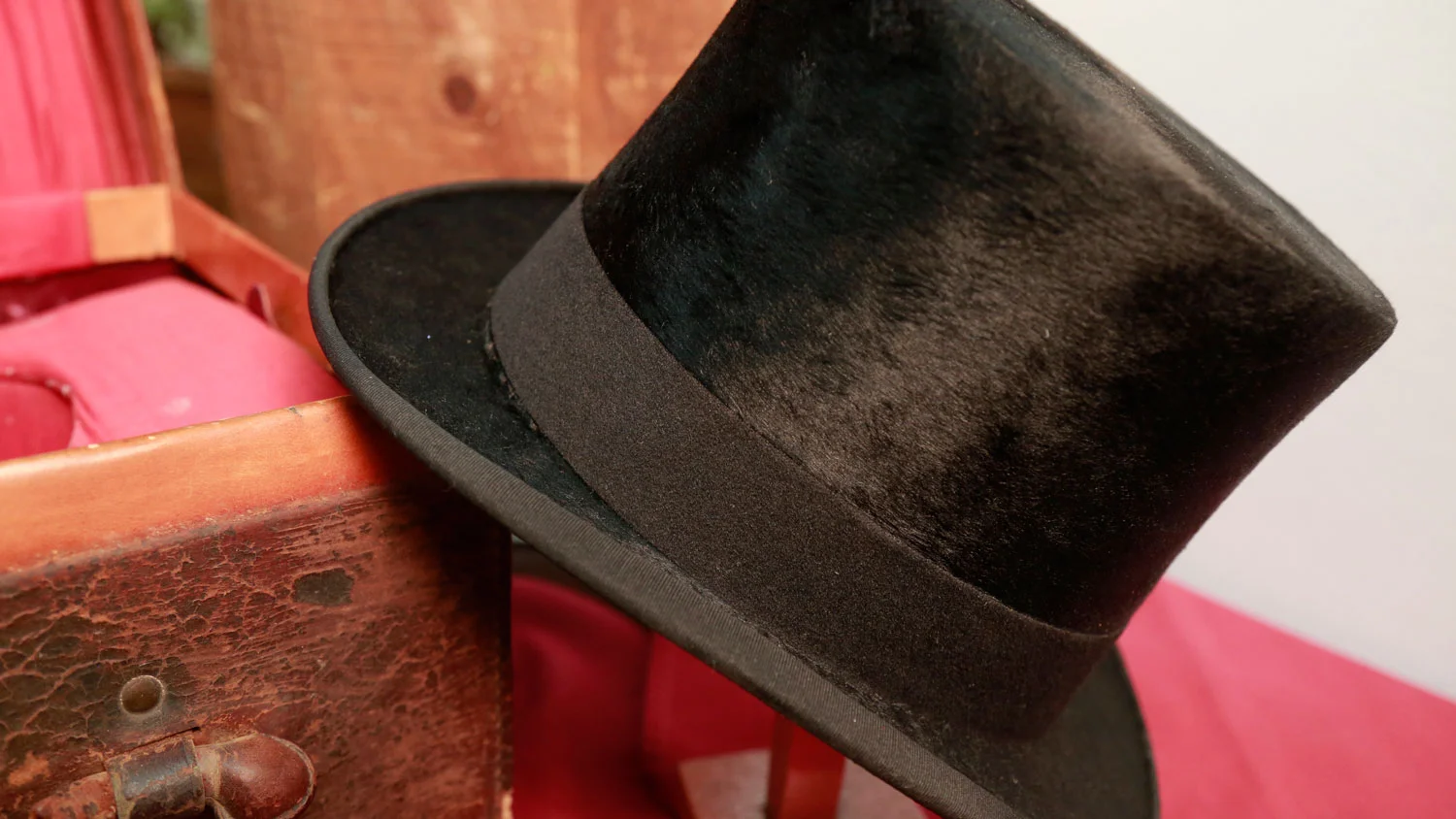 A black beaver top hat