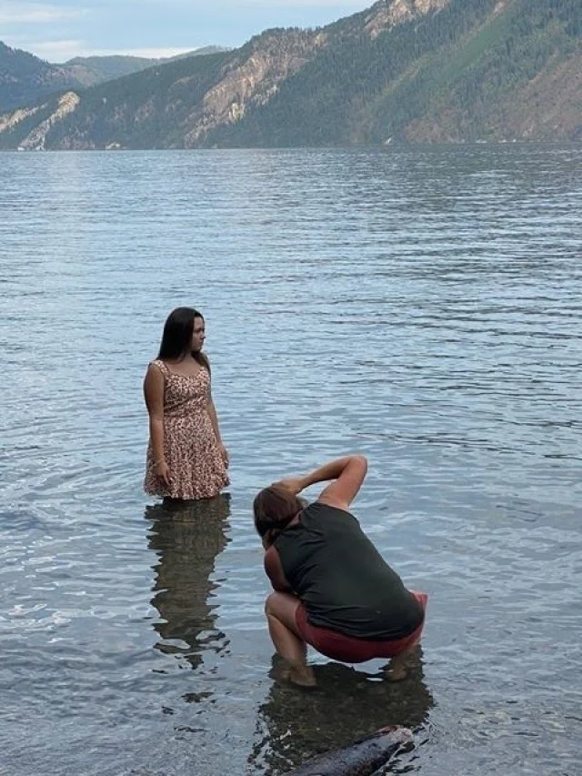 A little peek behind the camera.

The best images happen when everyone relaxes.

That&rsquo;s when the magic shows up.
*
*
*
*
*
#northidahophotographer #cdaphotographer #coeurdalenephotographer #northidahofamilyphotographer #northidahoseniorphotogra