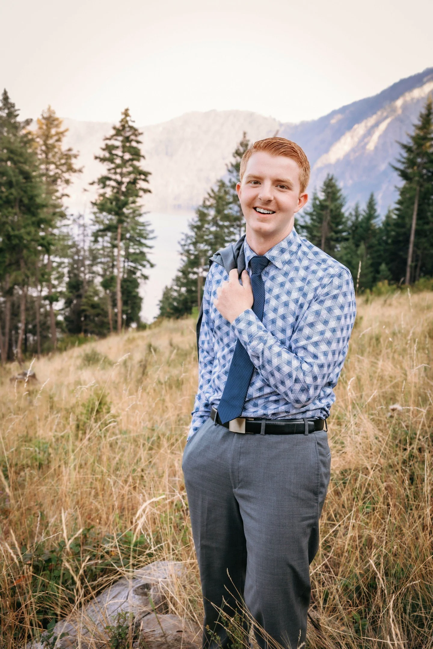 If you're thinking about senior photos this summer, now is the time.

Once sunset dates are booked, they&rsquo;re gone.