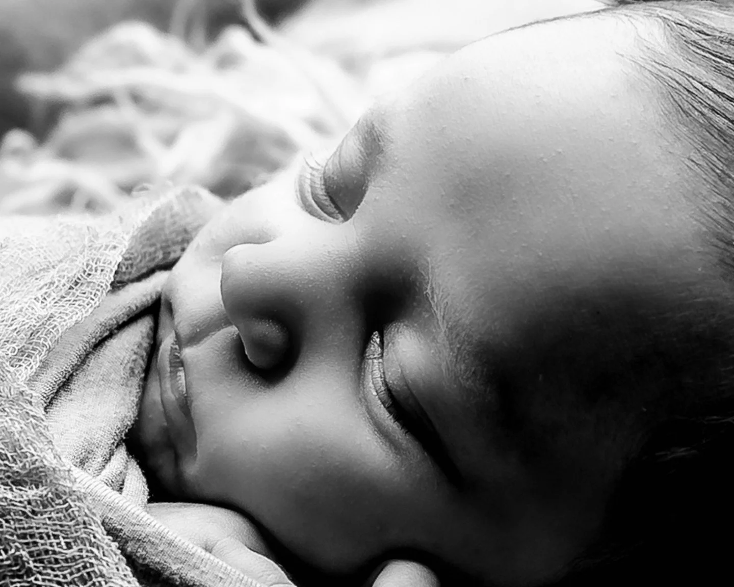 The smallest details fade the fastest.

The tiny fingers.
The sleepy stretches.
The way they fit perfectly in your arms.

If you&rsquo;re expecting this summer, now is the time to reserve your newborn session.