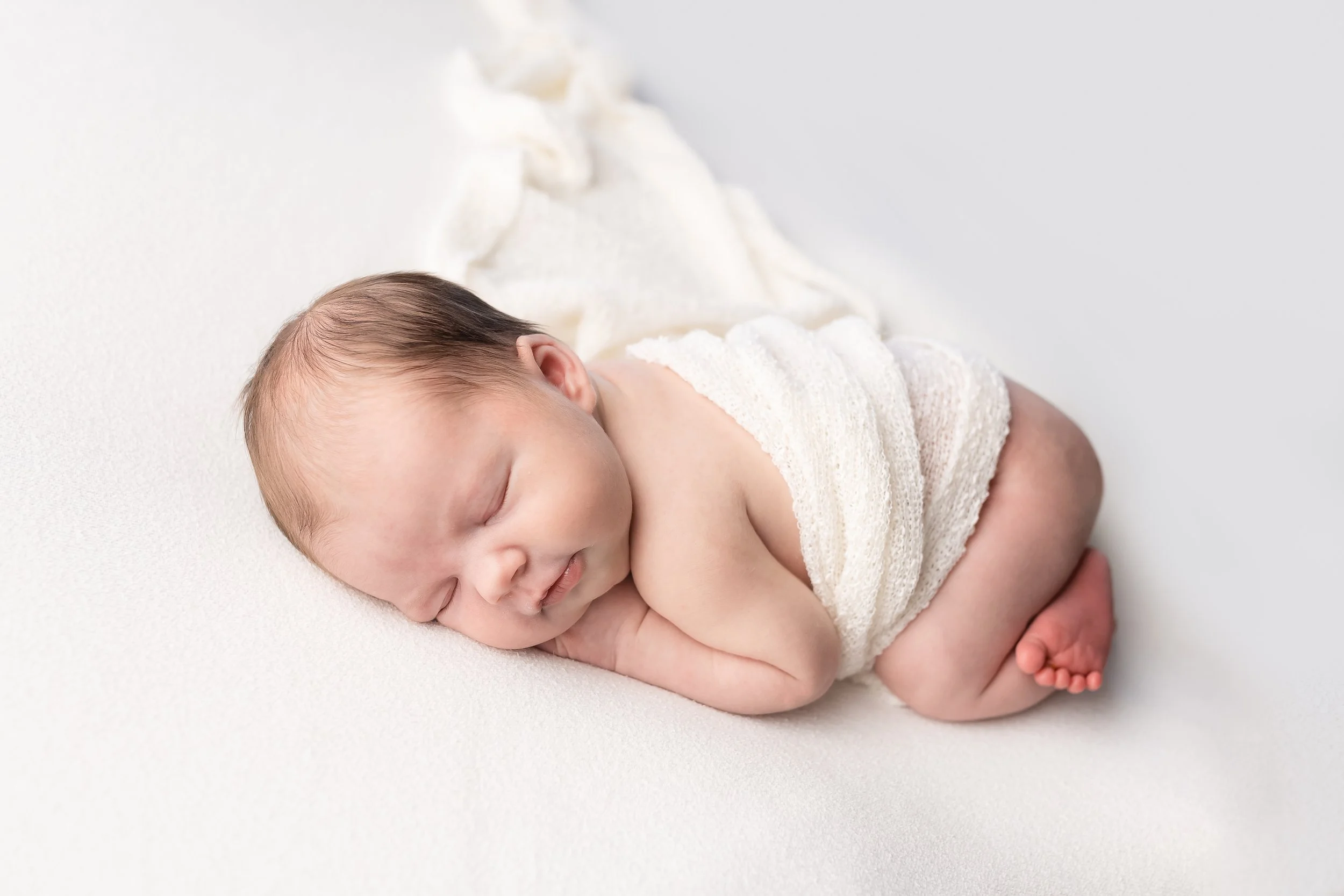 Lifestyle Newborn Photographer in Northern Idaho