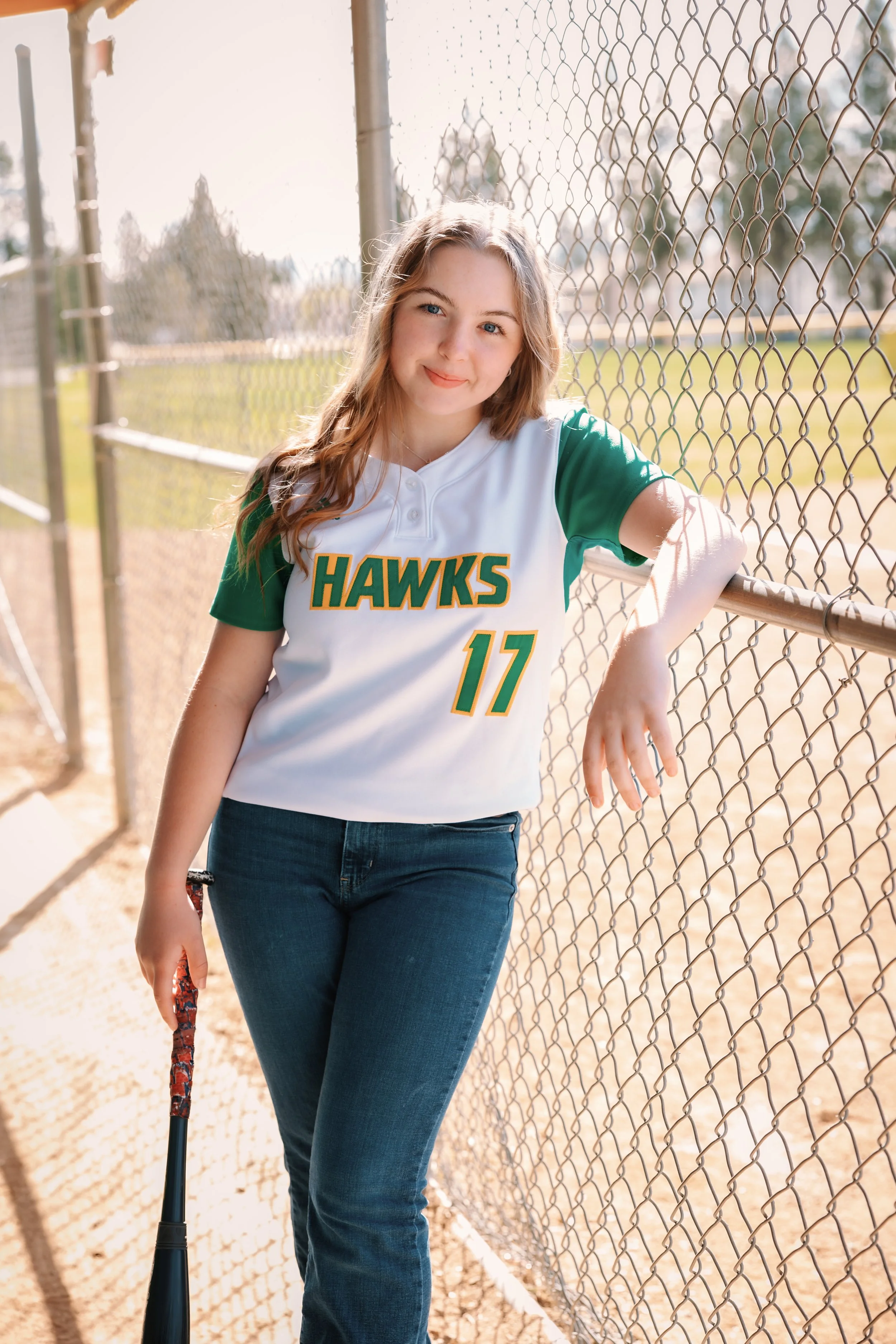 Neutral outfit inspiration for high school senior portraits in North Idaho