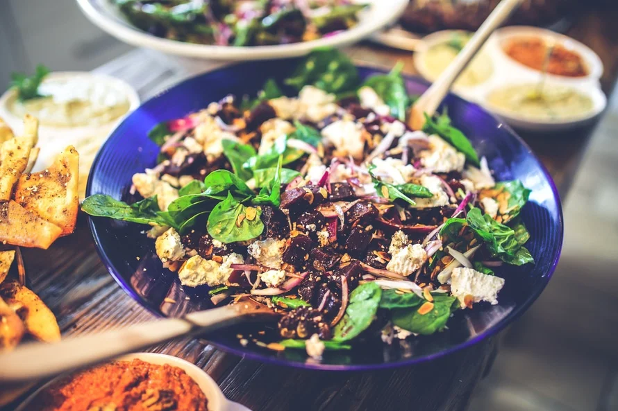 Look at this salad. Looking all nice and healthy. While it is good for your health, if I over ate this type of food, just like any other foods, I will still add on pounds.